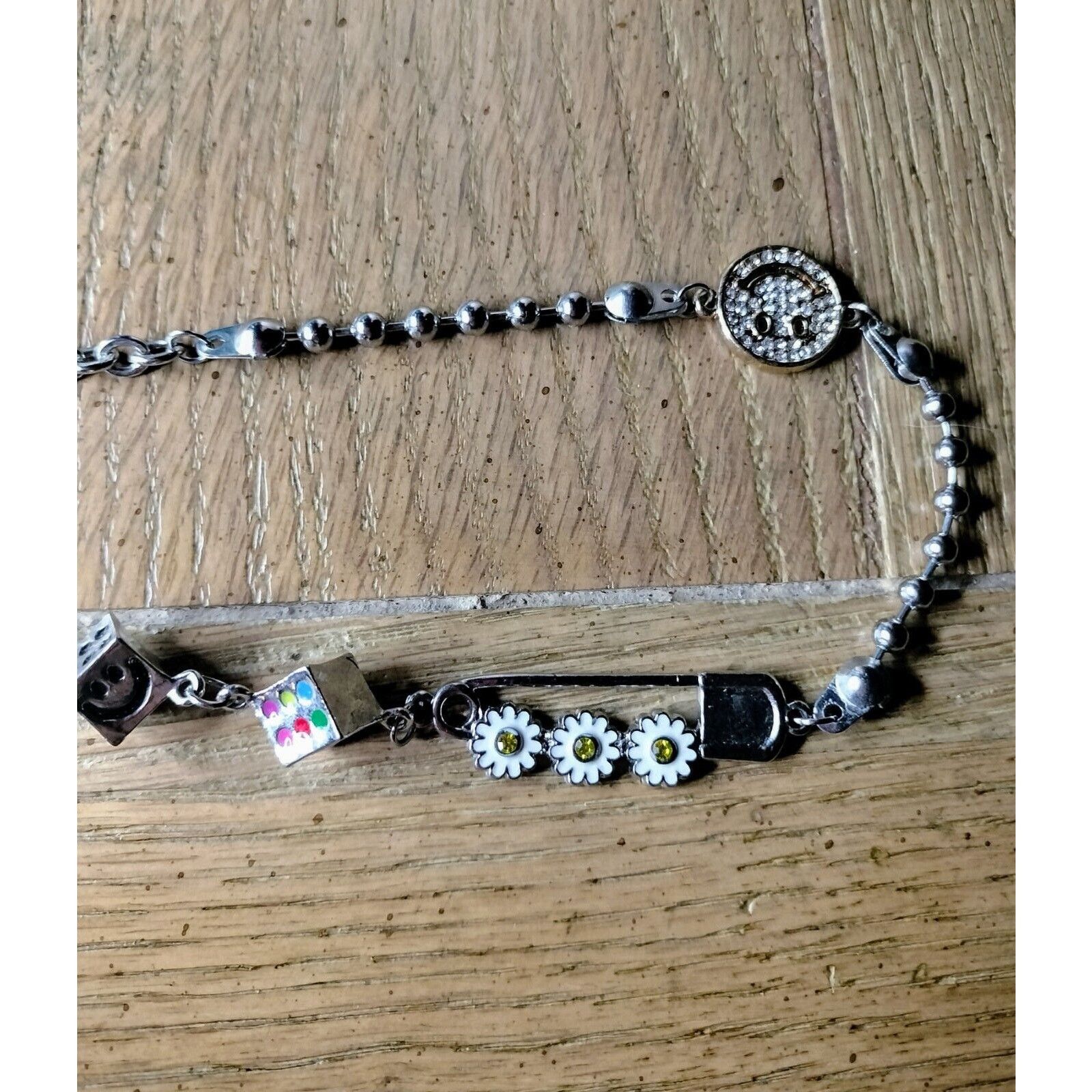 Other Girls Necklace Fashion Jewelry Silver Tone Smiley Face Pin Size ONE SIZE - 4 Thumbnail