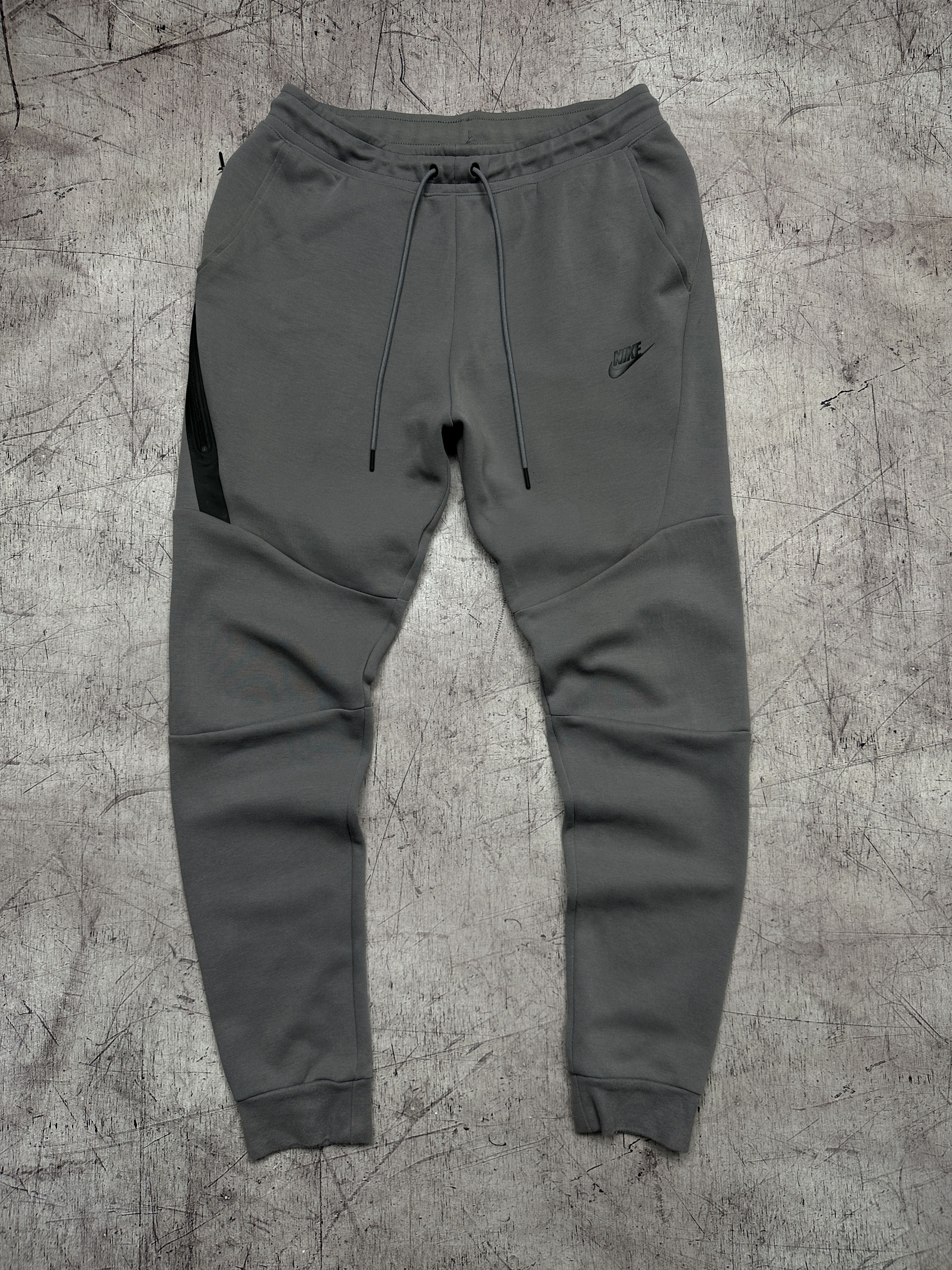 Nike Nike Tech Fleece Mens Sweatpants Pants Size US 32 / EU 48 - 1 Thumbnail