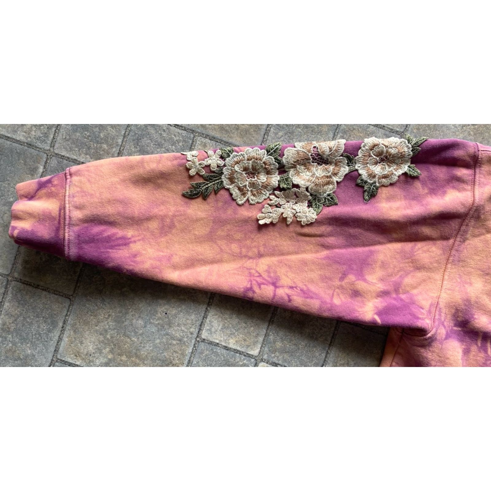 Vintage Civil Regime Hoodie Men M Sweatshirt Embroidery Flower Pink Pullover Size US M / EU 48-50 / 2 - 6 Thumbnail