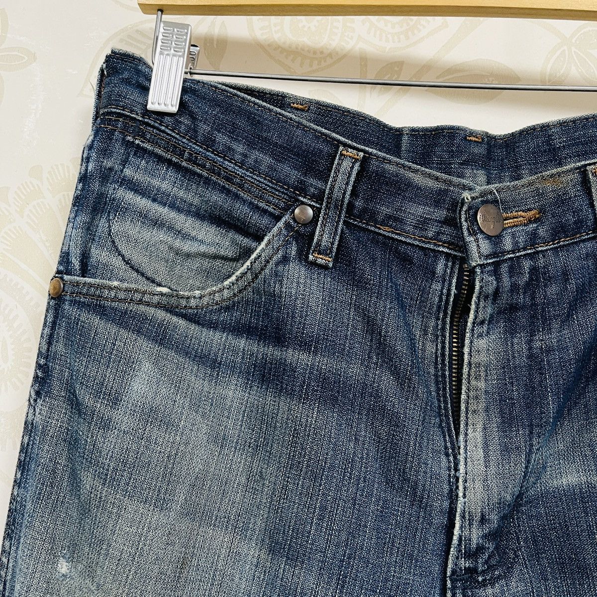 Japanese Brand Vintage Flared Wrangler Hidden Rivet Distressed Denim Jeans Size US 32 / EU 48 - 6 Thumbnail