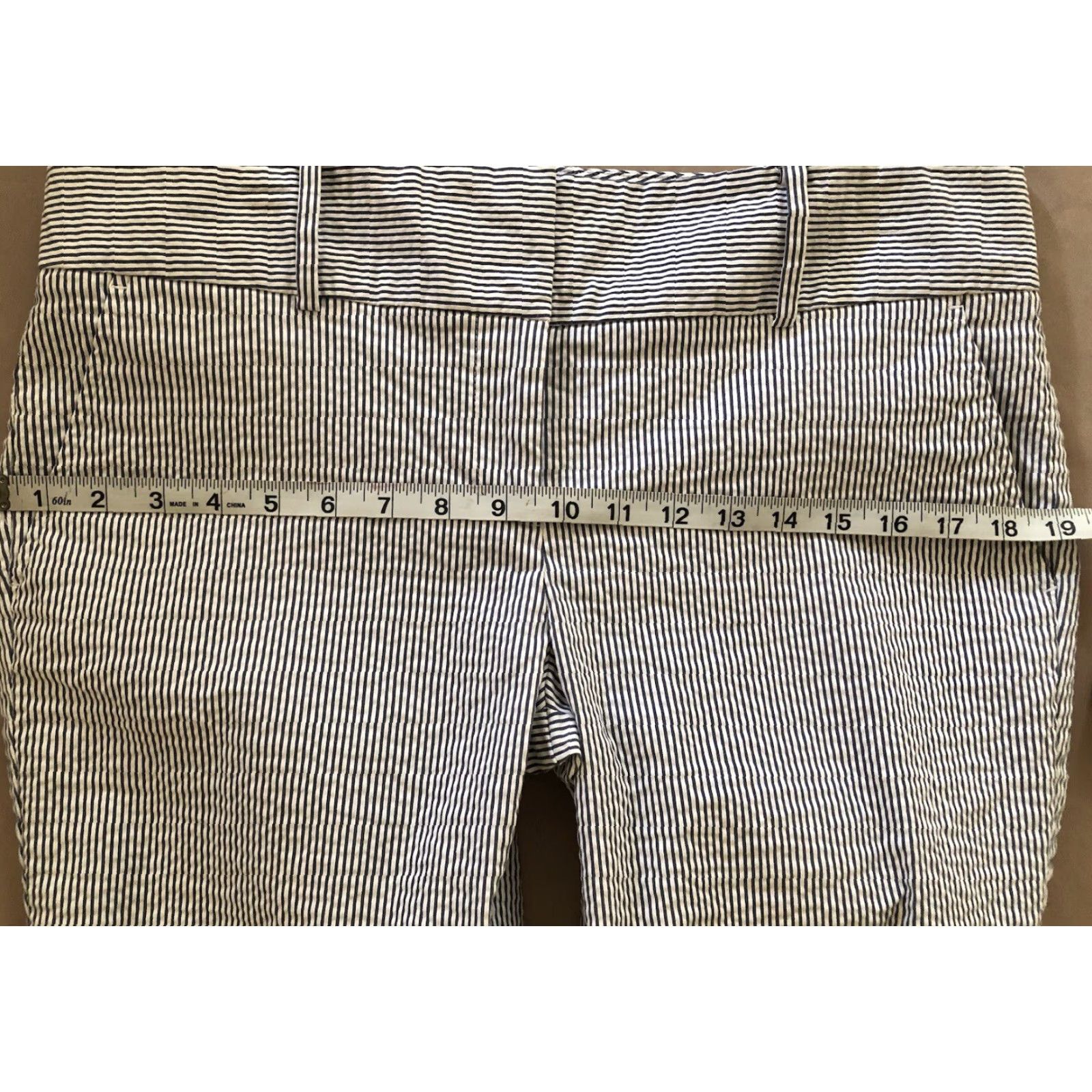 Ann Taylor VINTAGE Ann Taylor Seersucker Pants 10 Blue Wht Stripe Tapered Leg 34"W Pockets Coastal Size 32" / US 10 / IT 46 - 4 Thumbnail