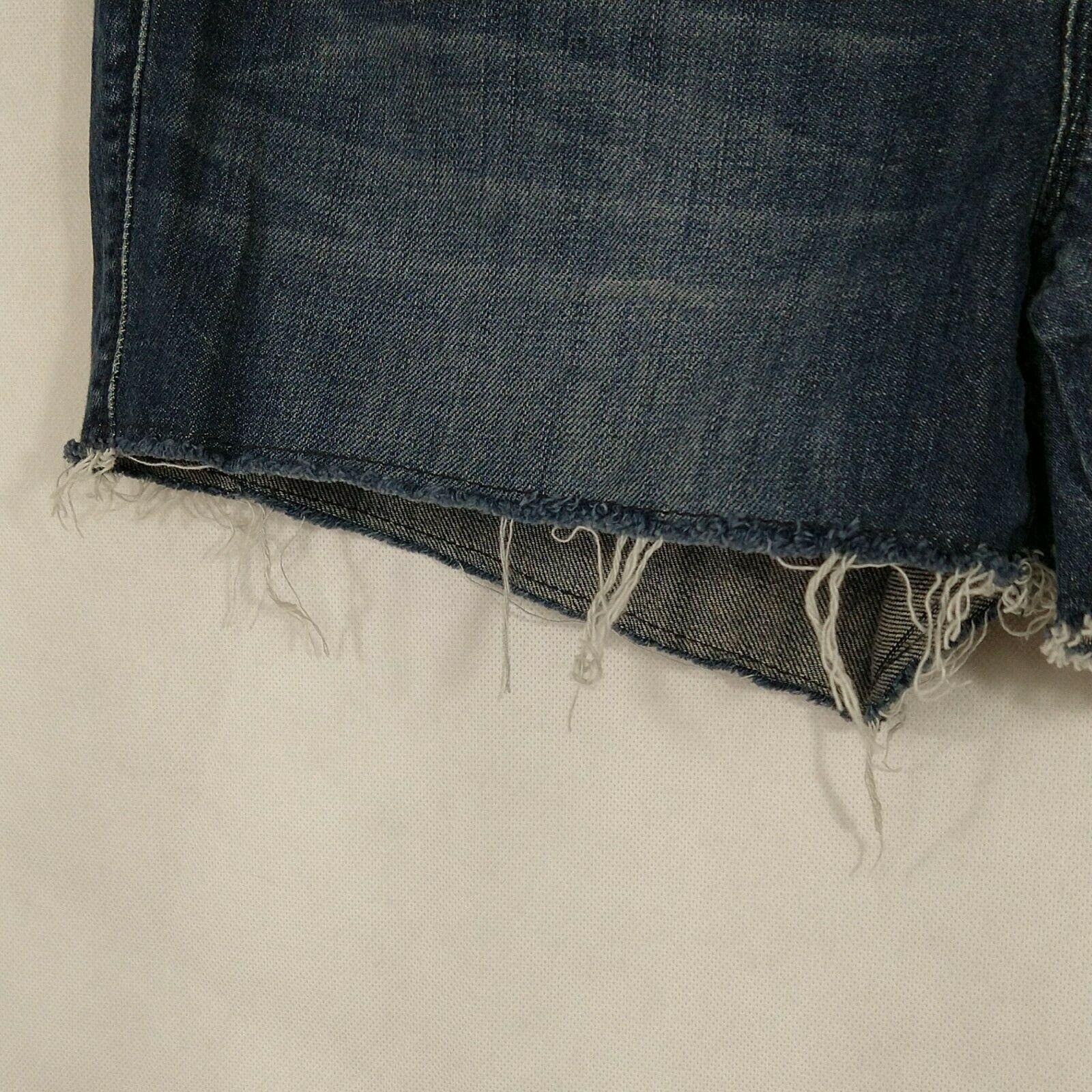 J.Crew J Crew Frayed Cut Off Denim Jean Shorts Women Size 4 Size 27" / US 4 / IT 40 - 3 Thumbnail
