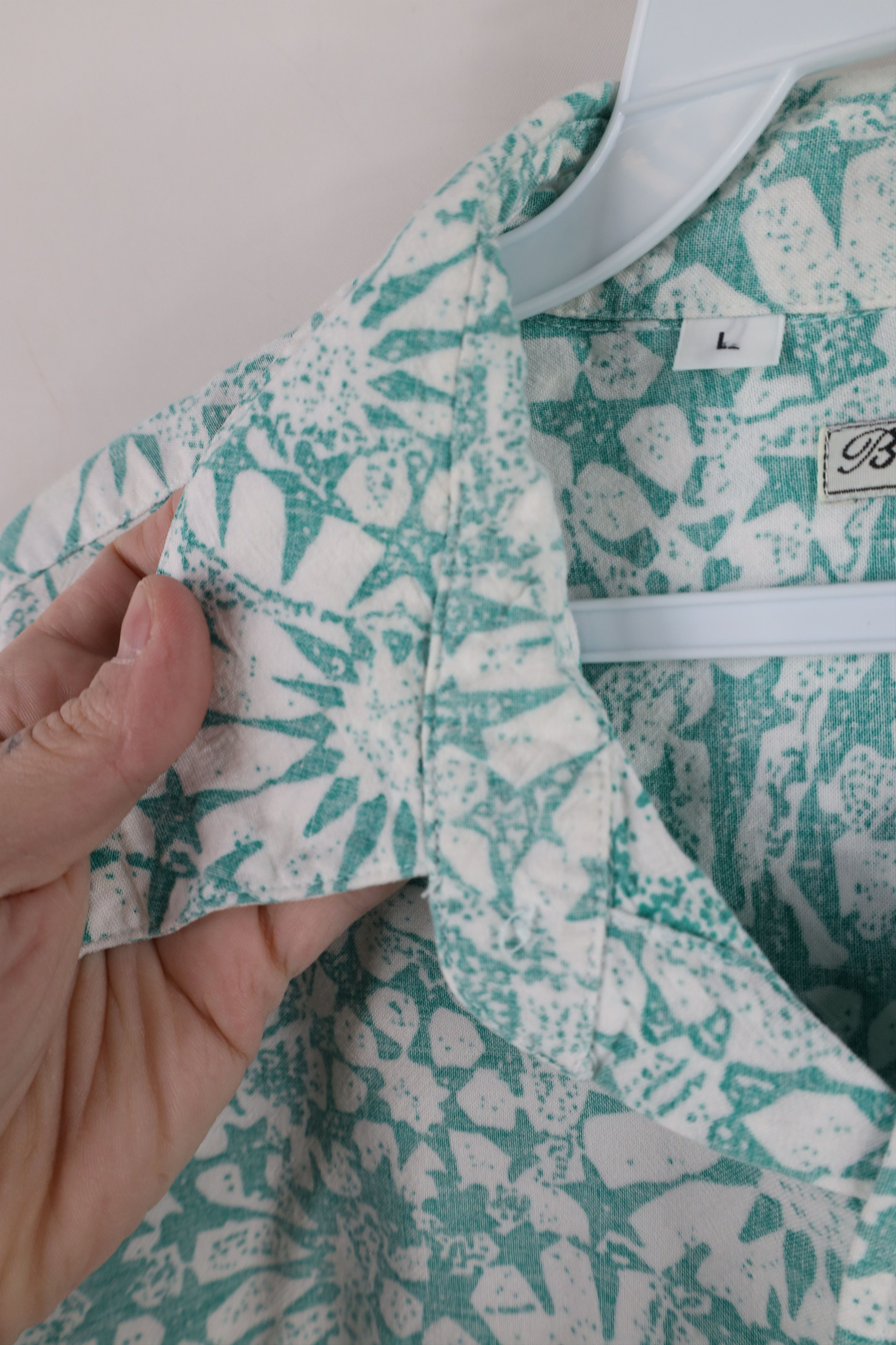 Vintage Vintage 90s Streetwear All Over Print Surfing Button Shirt Size US L / EU 52-54 / 3 - 7 Thumbnail