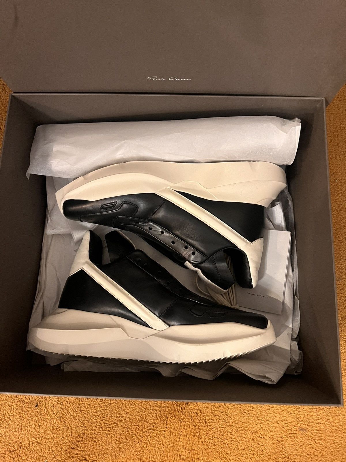 Balenciaga Runner