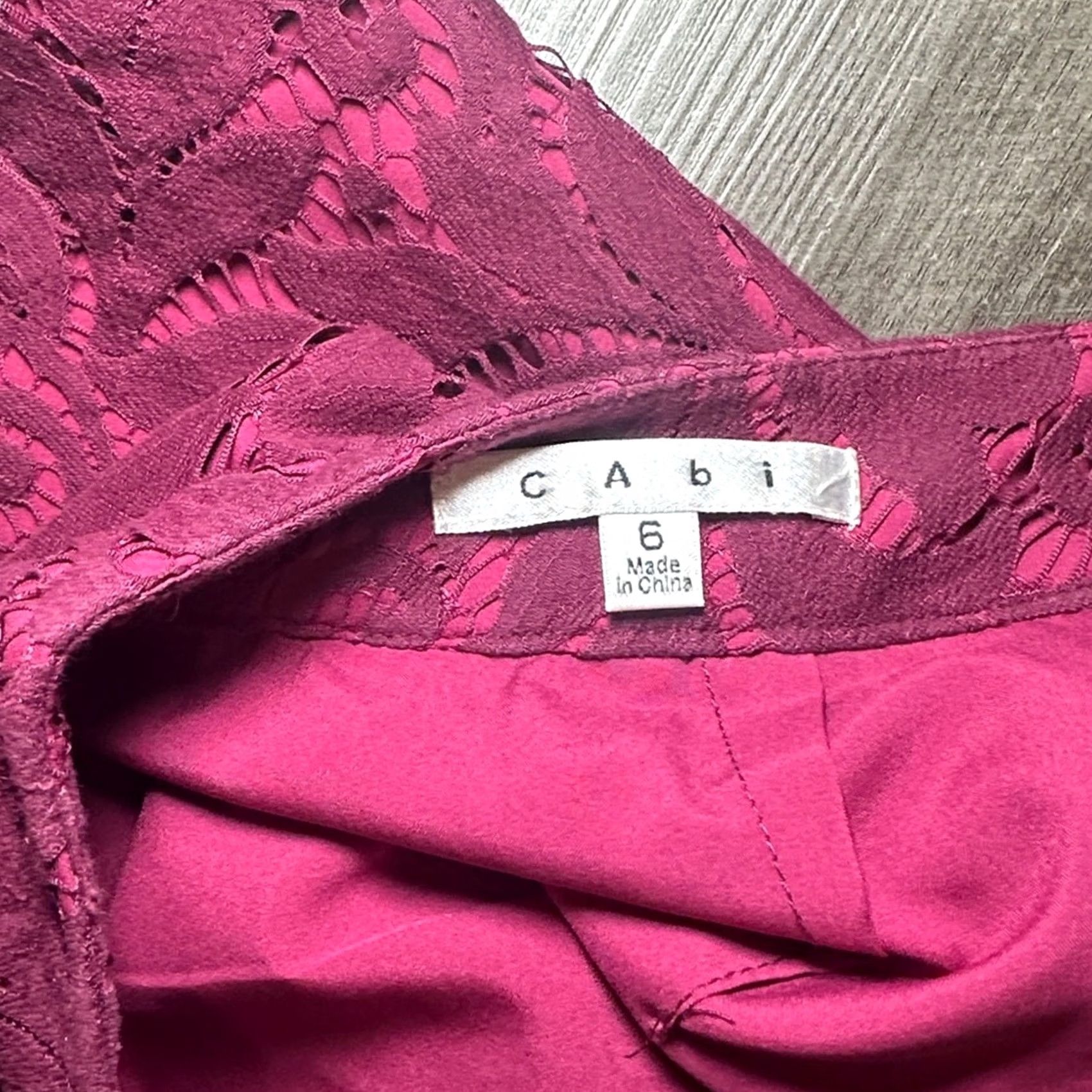 Vintage CAbi Plumberry Frolic Lace Overlay Pencil Skirt - 6, Purple, Women, Knee Length, Regular, Straight & Pencil, Skirt, 31" Waist (Size 6) Size 28" / US 6 / IT 42 - 5 Thumbnail