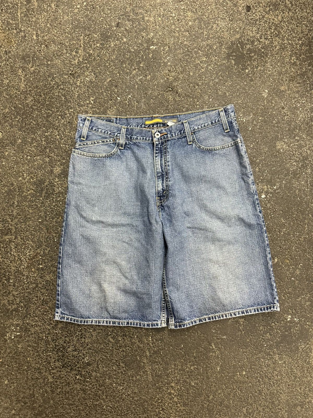 Levi's × Vintage Y2K Levi’s Silvertab jorts Size US 35 - 4 Thumbnail