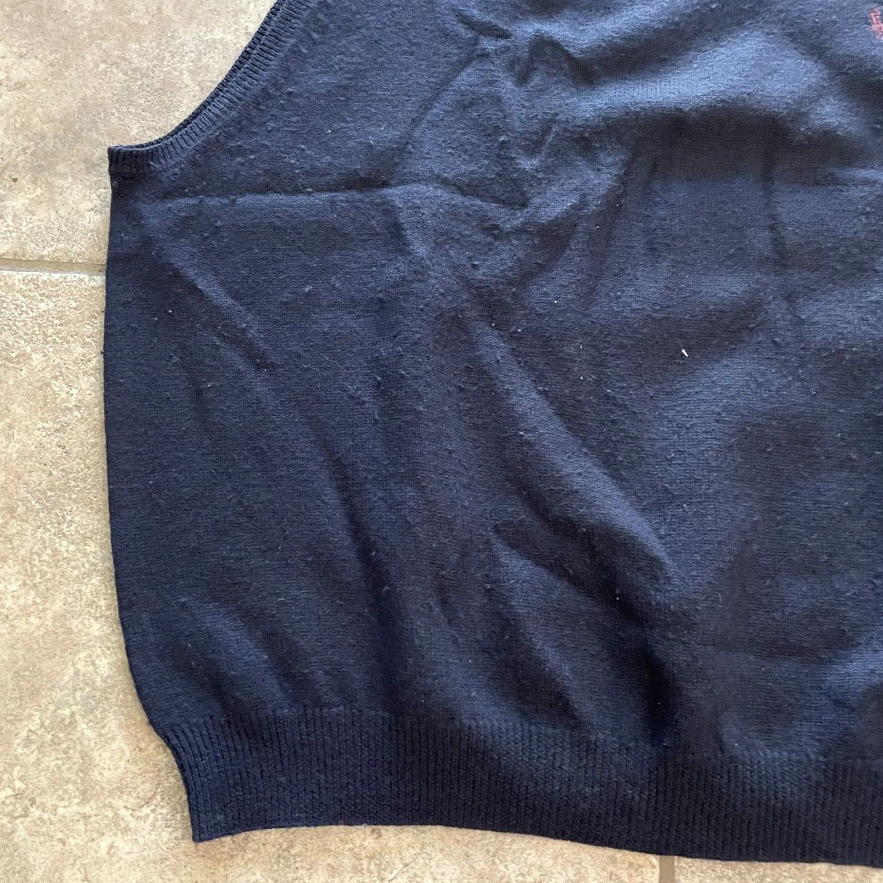 Polo Ralph Lauren VINTAGE Polo Ralph Lauren 100% Lambswool V-Neck Sweater Vest Mens Size XL Blue Size US XL / EU 56 / 4 - 3 Thumbnail