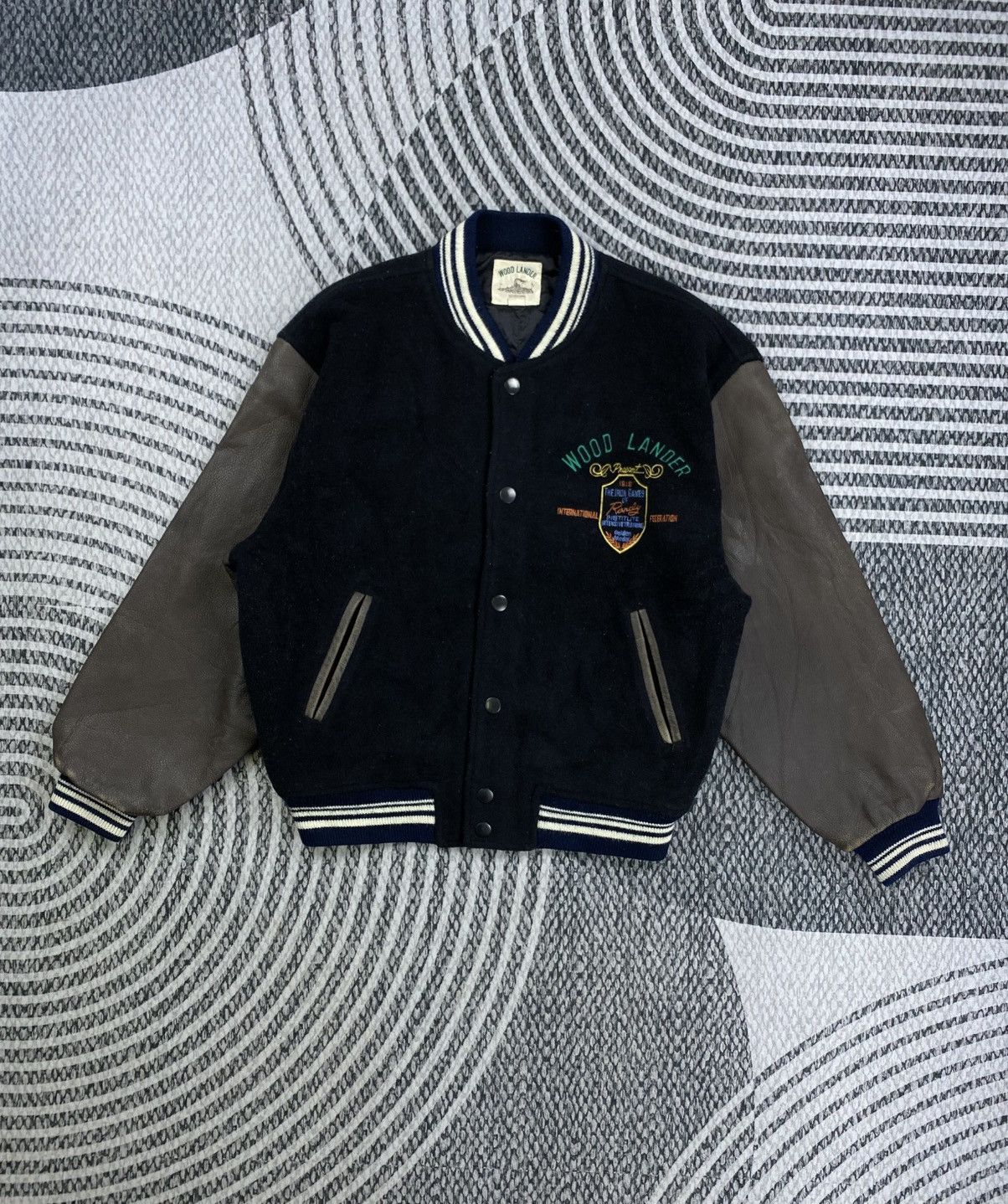 Japanese Brand Vintage Wood Lander Leather Sleeve Varsity Jacket Size US L / EU 52-54 / 3 - 1 Thumbnail