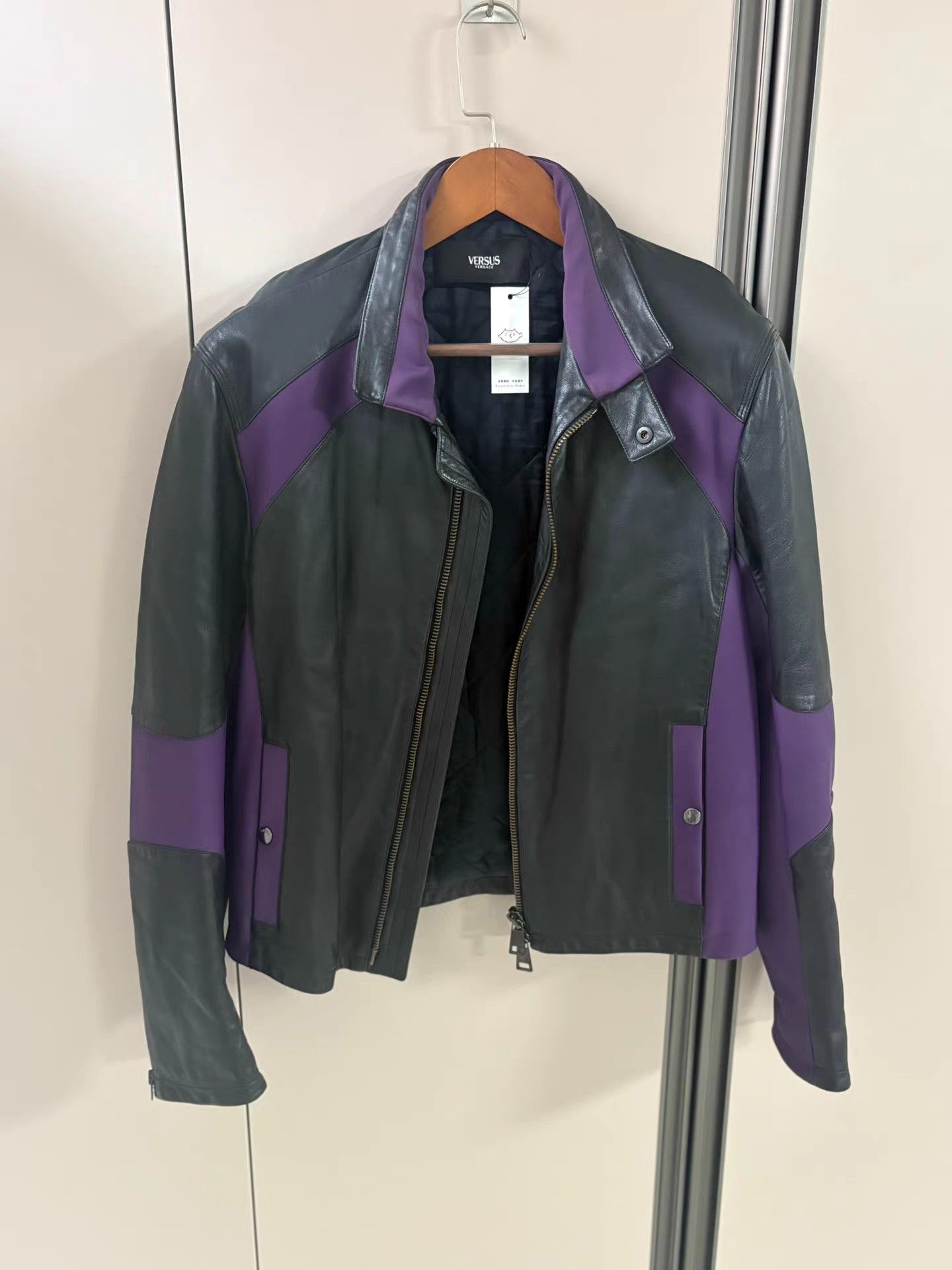 Versace Versace Men's Black Lambskin Leather Jacket K18 Size US S / EU 44-46 / 1 - 1 Thumbnail