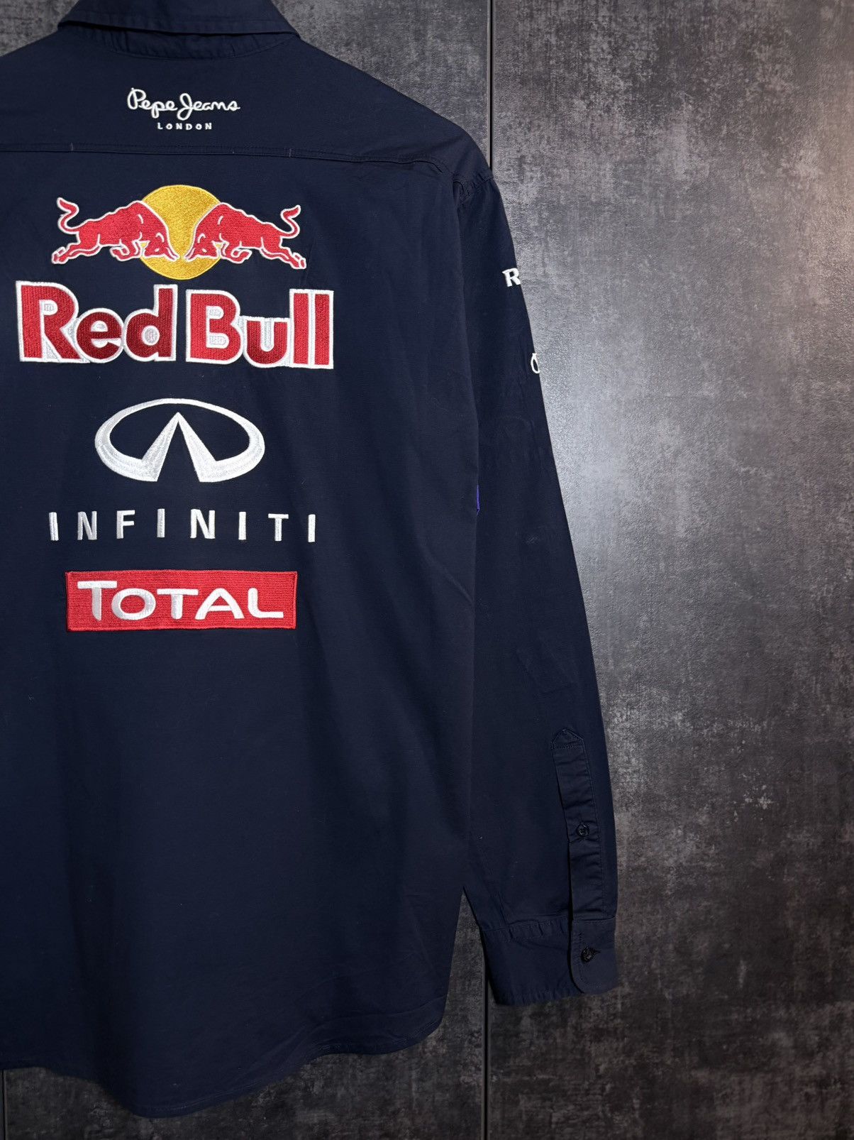 Pepe Jeans Sick Red Bull F1 Infiniti Racing Button Up Pepe Jeans Subaru Size US M / EU 48-50 / 2 - 10 Thumbnail