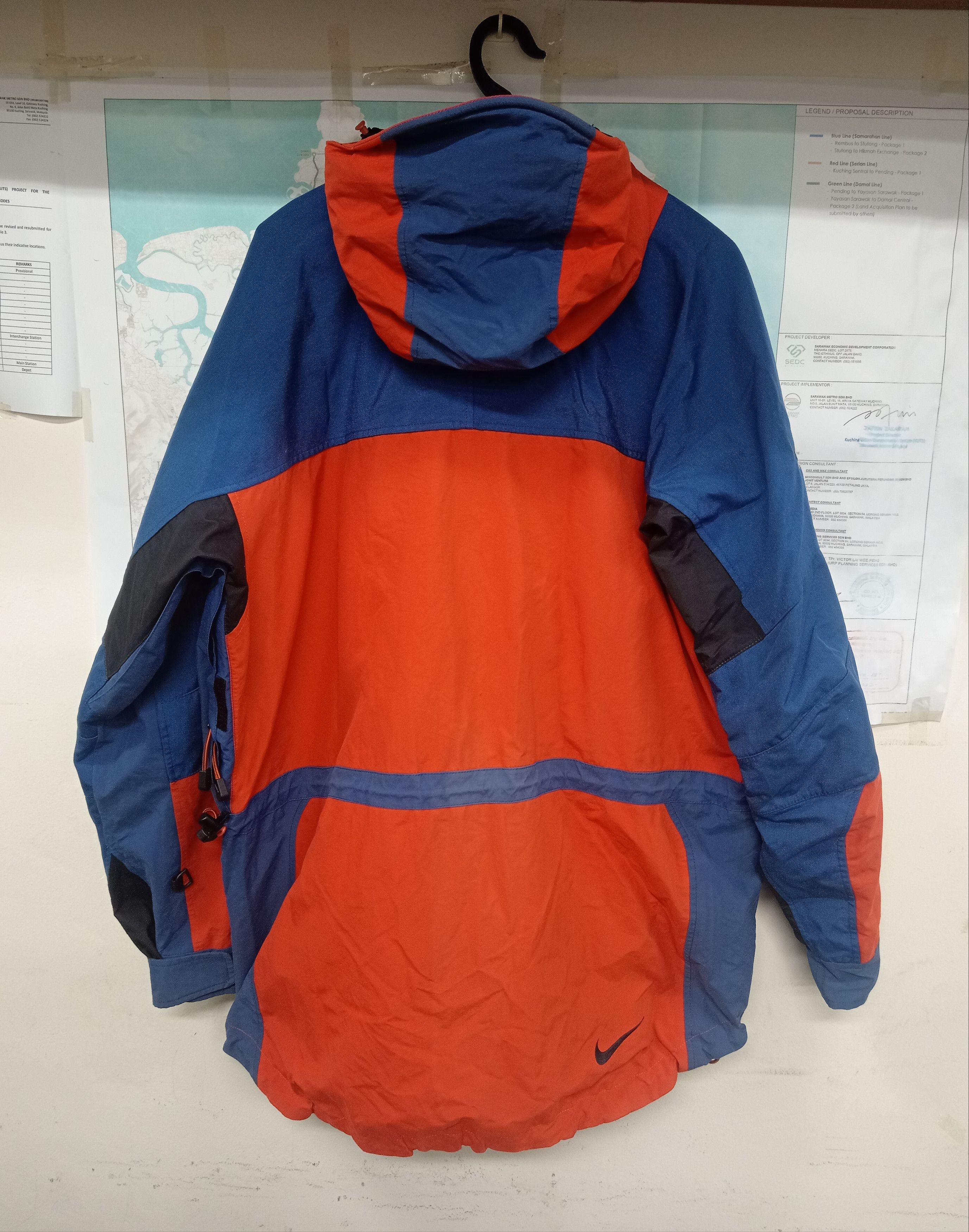 Nike ACG × Vintage Vintage 90s Nike ACG Gorpcore All Conditions Gear Jacket Size US L / EU 52-54 / 3 - 3 Thumbnail