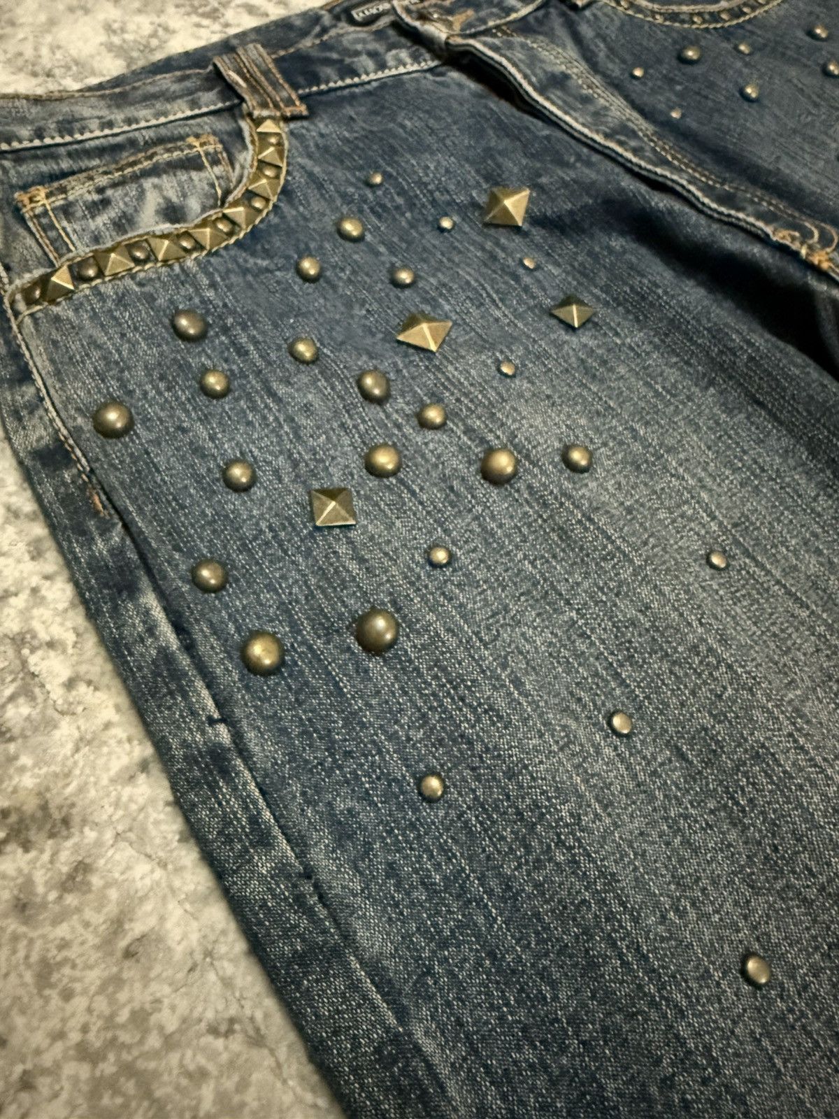 Japanese Brand Amore puro Artisanal Studded Distressed Baggy Jeans Size US 32 / EU 48 - 10 Thumbnail
