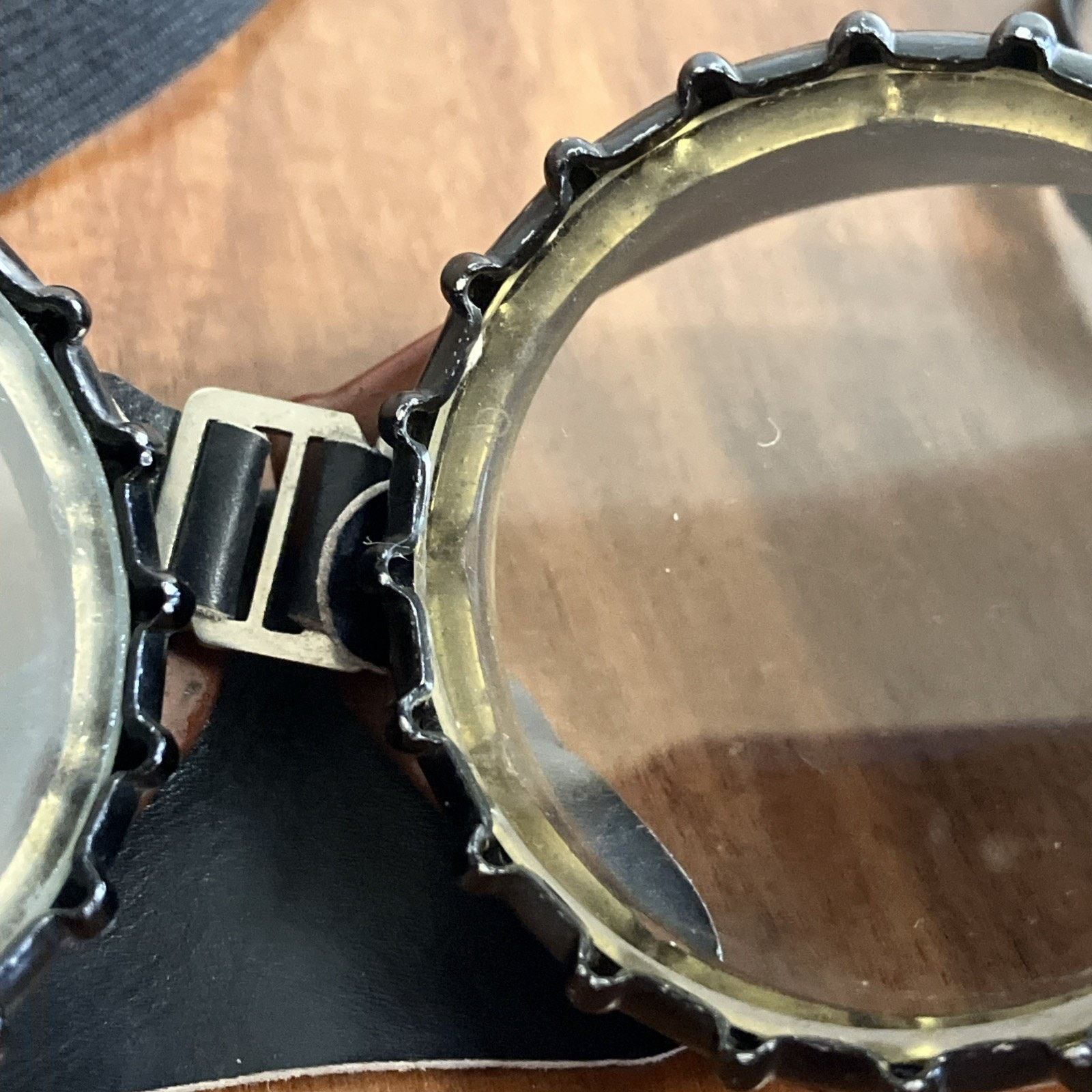 American Optical Vintage 1950s Steam Punk Motorcycle Aviator Goggles Bakelite Size ONE SIZE - 7 Thumbnail
