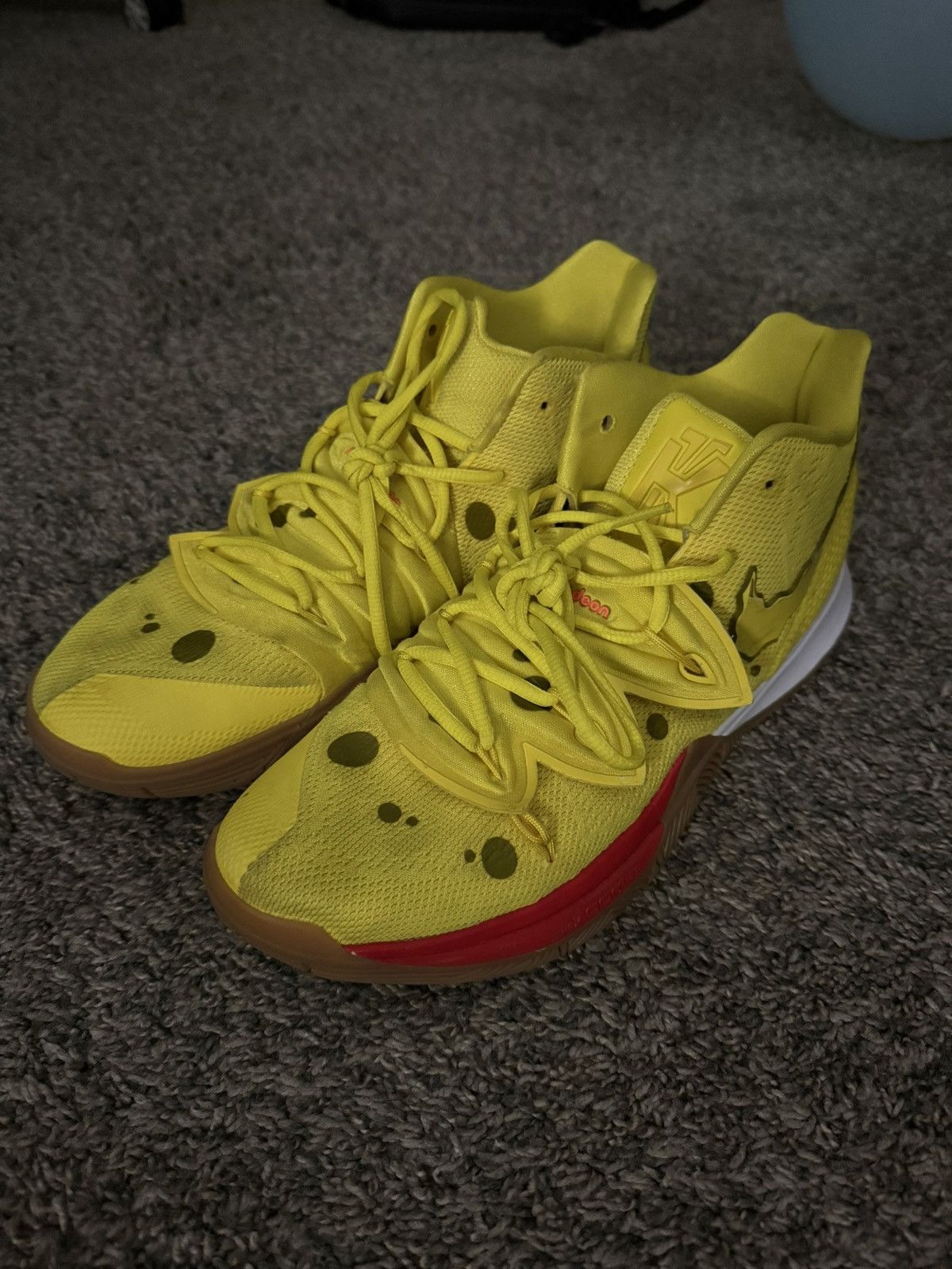 Nike Sponge Kyrie x Nike Basketball Size US 11 / EU 44 - 2 Thumbnail