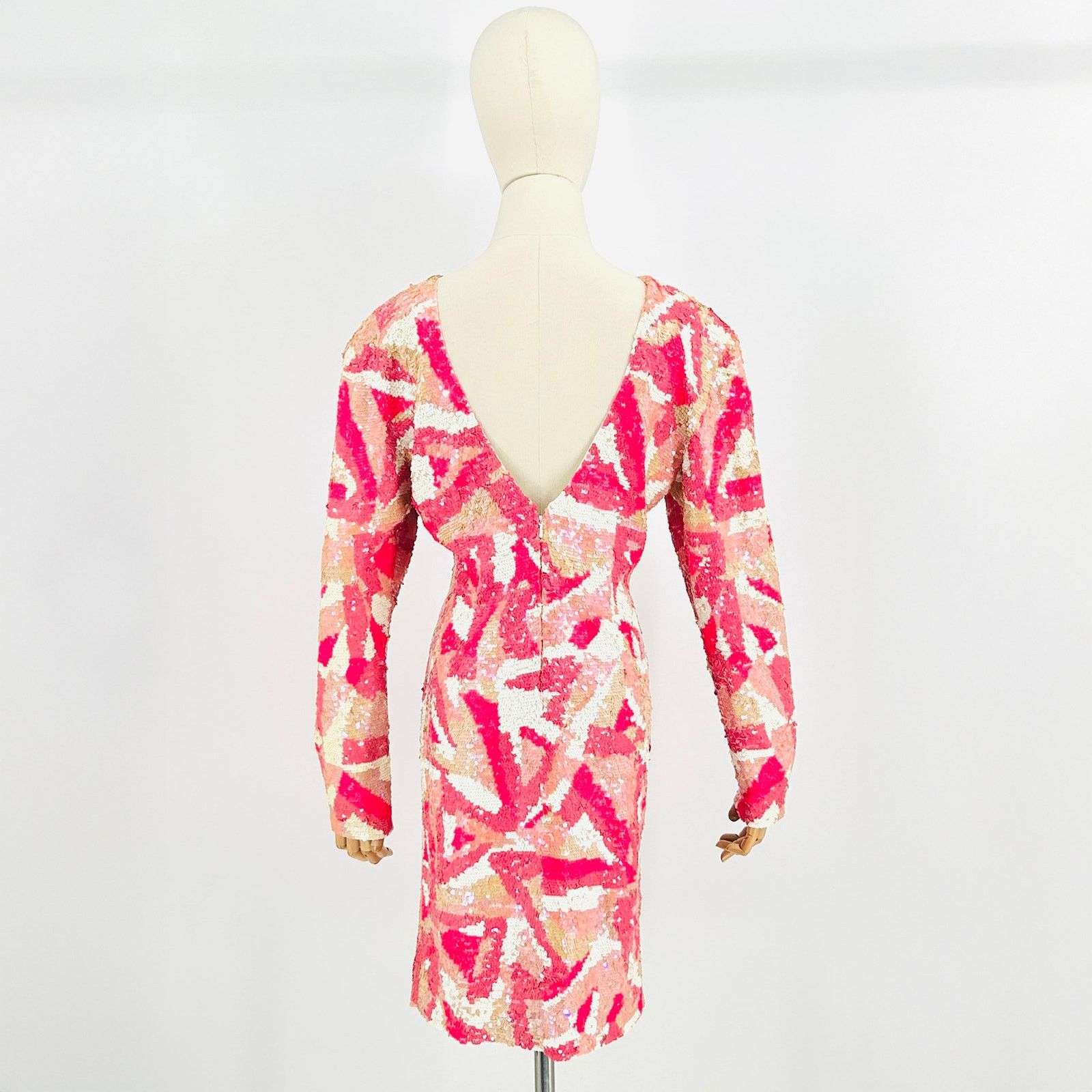 Vintage Vintage 80s Pink White Geometric Sequin V-Back Mini Dress Size XS / US 0-2 / IT 36-38 - 4 Thumbnail