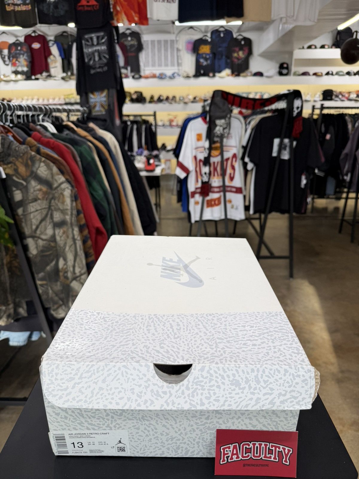 Jordan Brand Air Jordan 3 Craft Ivory Size 13 (2024) Size US 13 / EU 46 - 13 Thumbnail