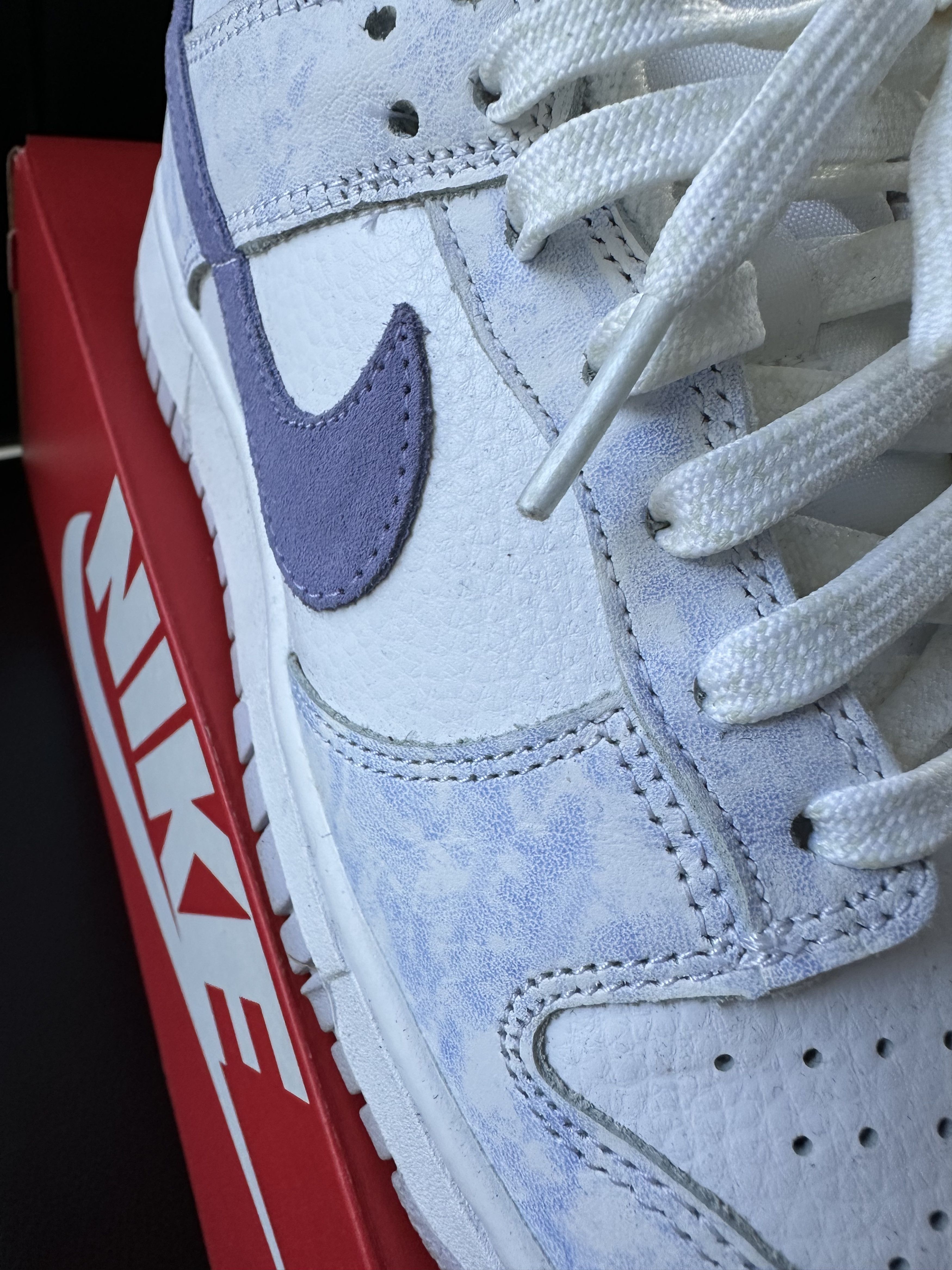 Nike PREOWNED WMNS NIKE DUNK LOW OG "PURPLE PULSE" Size US 7.5 / IT 37.5 - 6 Thumbnail