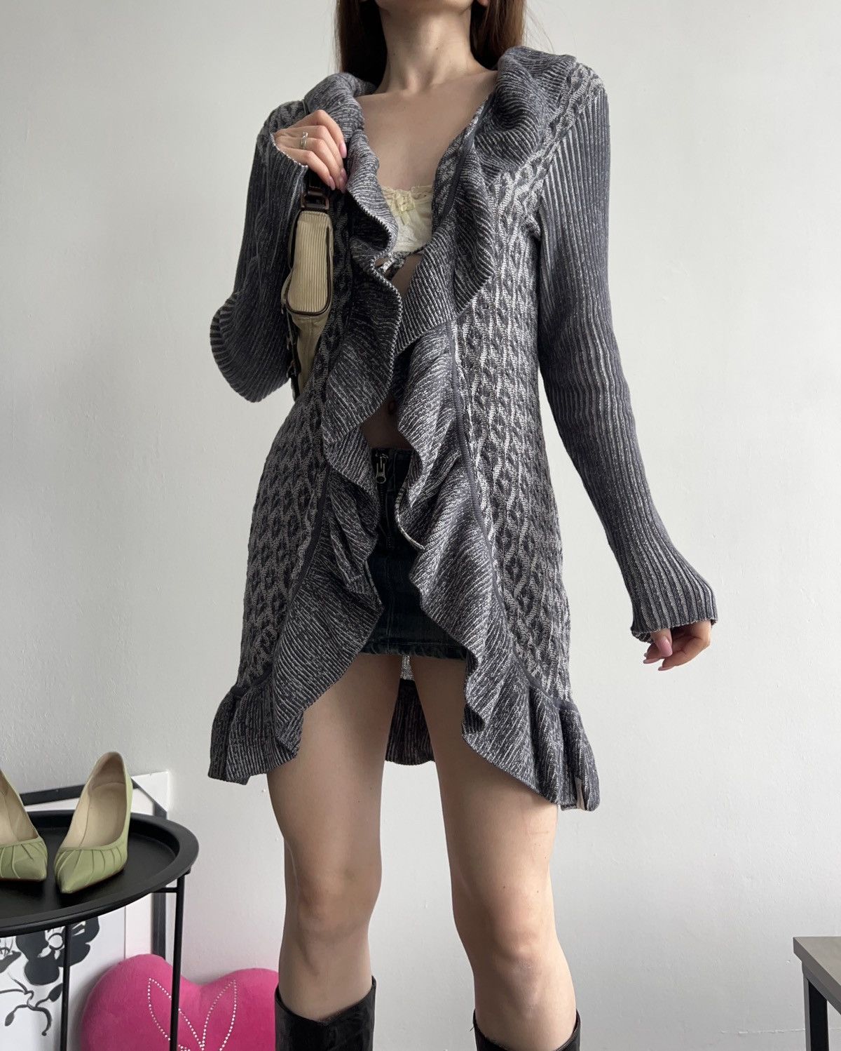 Japanese Brand × Vintage Vintage Grey Y2K Ruffle Knit Cardigan Office 00s Size M / US 6-8 / IT 42-44 - 3 Thumbnail