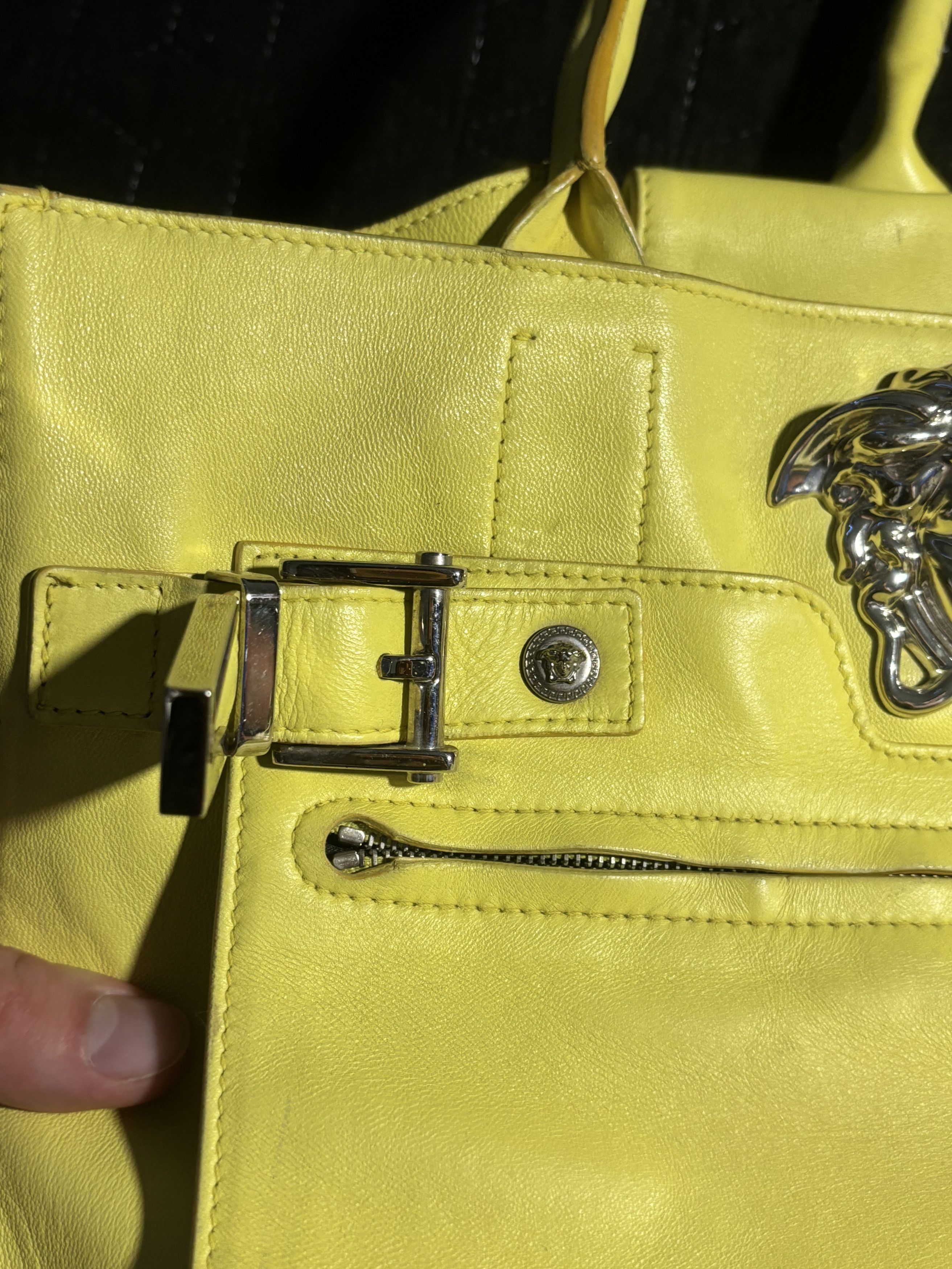 Versace Versace yellow big handle bag Size ONE SIZE - 3 Thumbnail