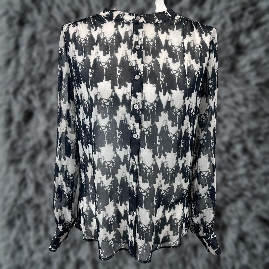 Banana Republic VINTAGE? Wait the item is Banana Republic, not vintage. So: Banana Republic Blouse Shirt Womens Size 4 Long Sleeve Sheer Black White Career Office Size S / US 4 / IT 40 - 1 Thumbnail