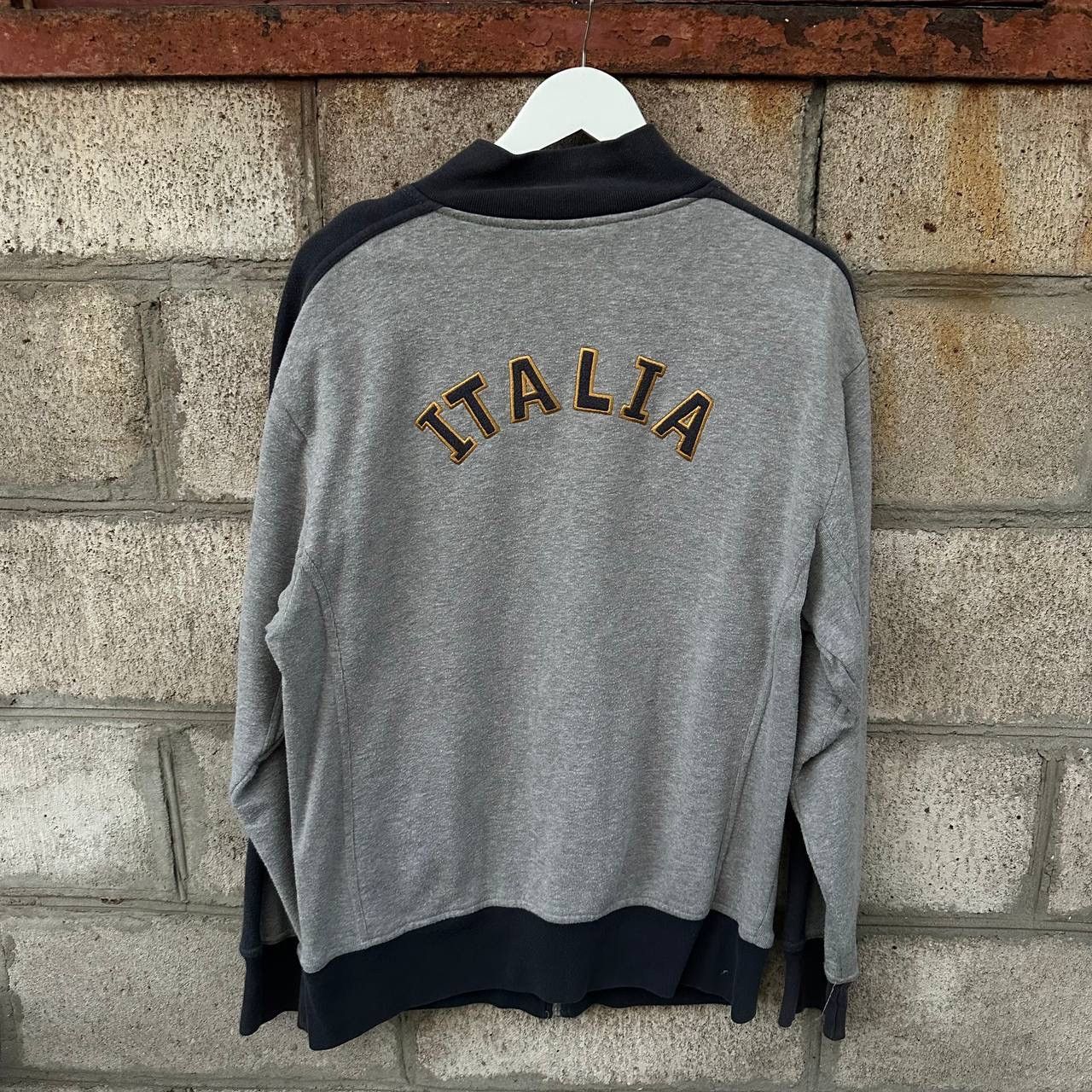 Number (N)ine Vintage Italia Zip Sweater Big Logo Size XL Y2K 00s USA Size US XL / EU 56 / 4 - 1 Thumbnail