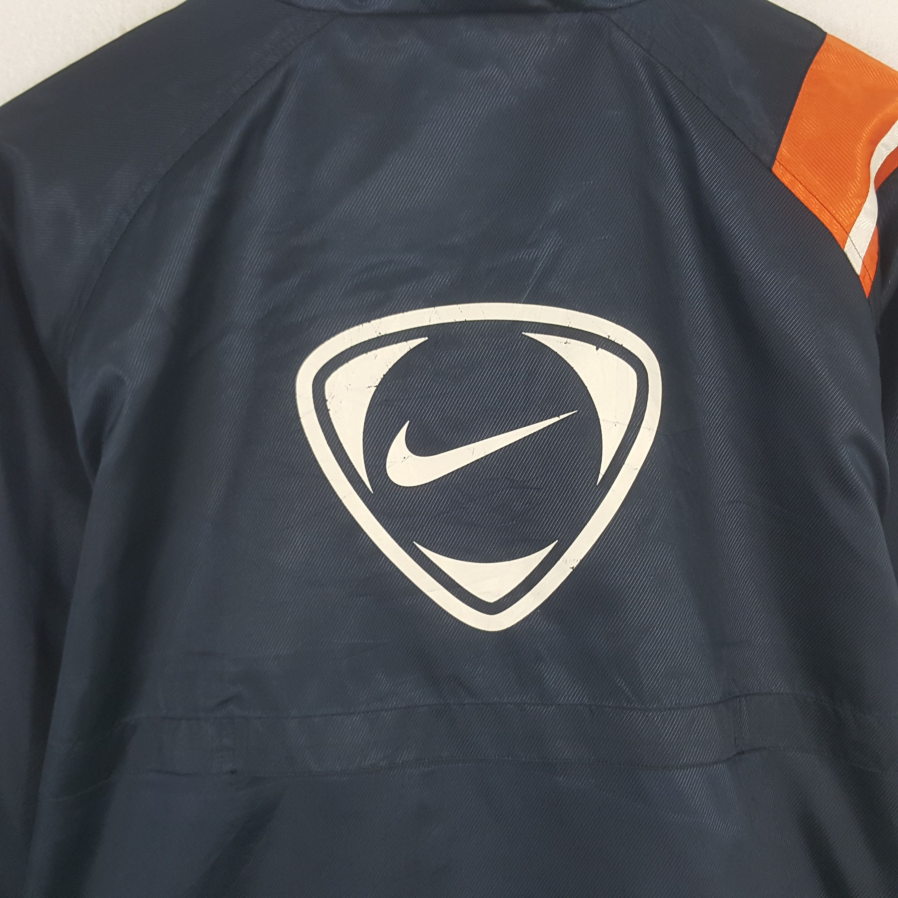 Nike × Vintage Vintage Nike Logo Windbreaker Sport Jacket Size US XL / EU 56 / 4 - 2 Thumbnail