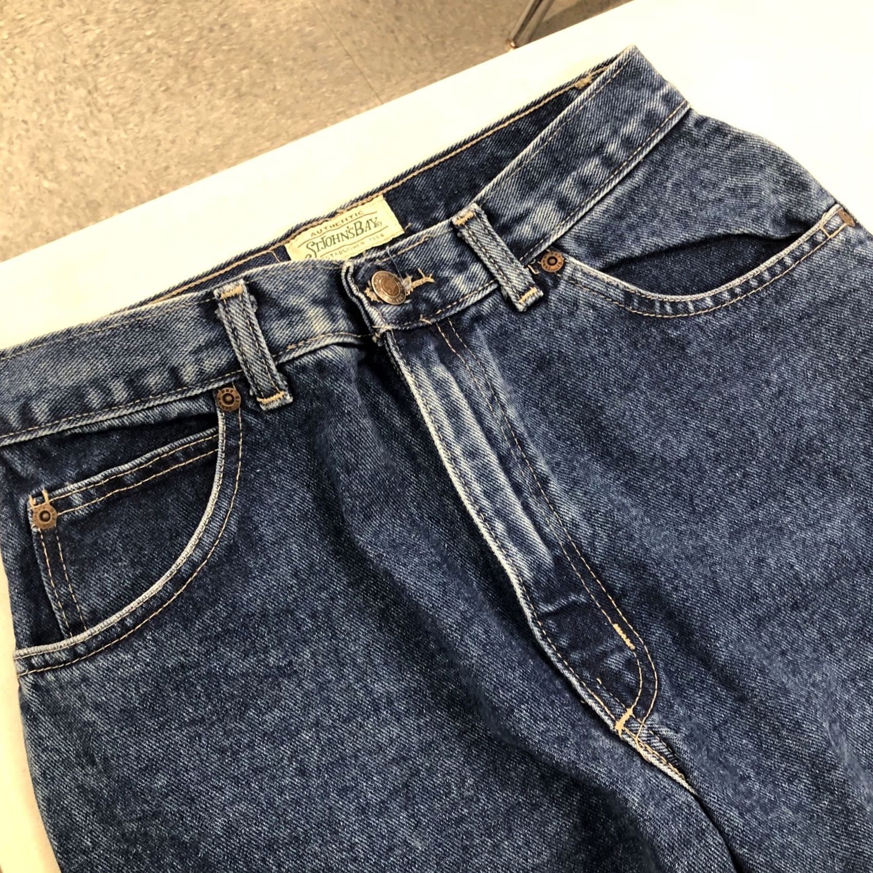 Vintage St. John's Bay Jeans Straight Leg Women's Denim High Rise Dark Wash size 8 Regular 26x27 Cotton 100% Blue Tapered City 90s Mens Women Girls Men Size 30" / US 8 / IT 44 - 2 Thumbnail