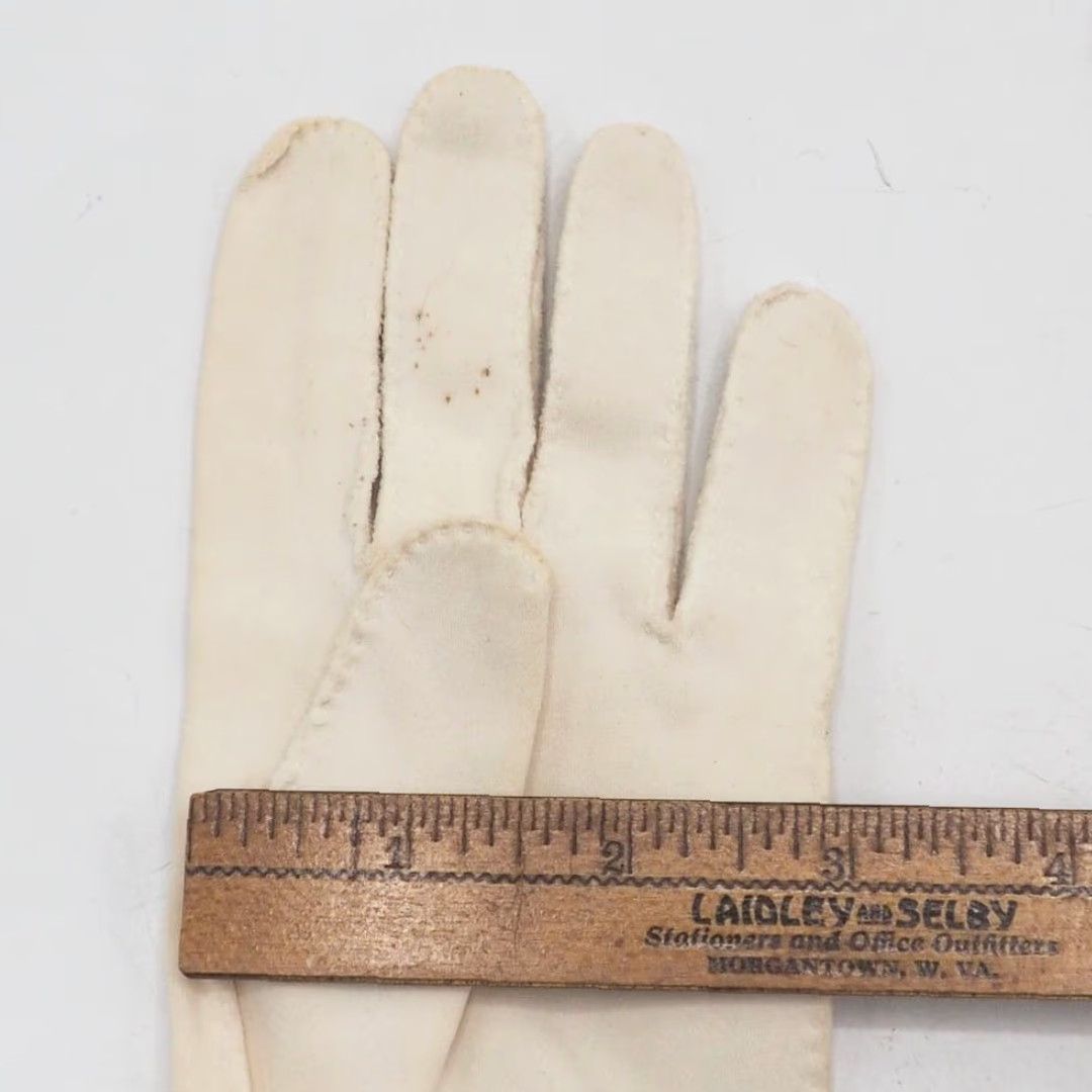 Bally VINTAGE Womens White Ball Evening Gloves Size ONE SIZE - 3 Thumbnail