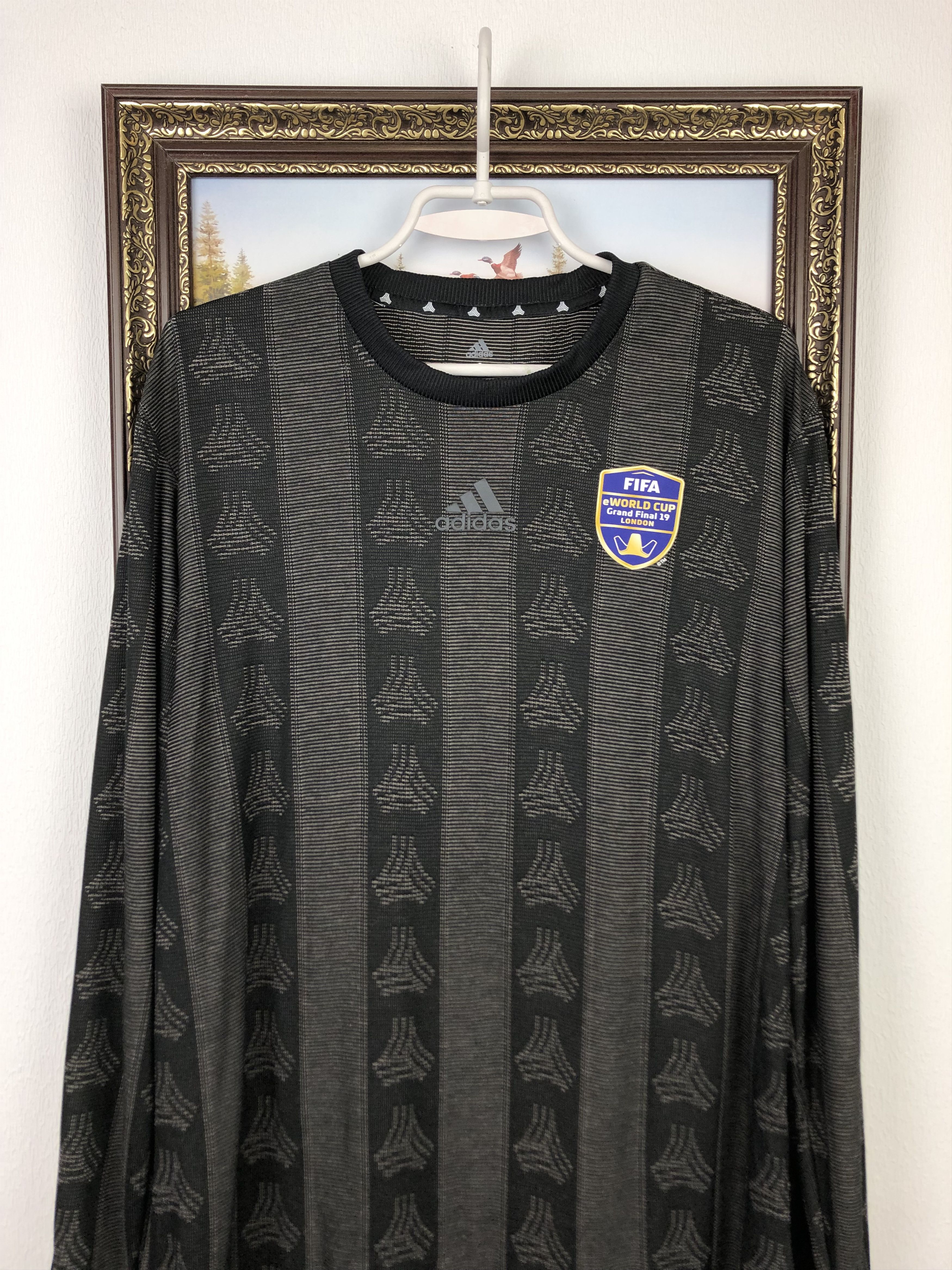 Adidas Adidas FIFA eWorld Cup London Football Shirt Soccer Jersey Size US S / EU 44-46 / 1 - 2 Thumbnail