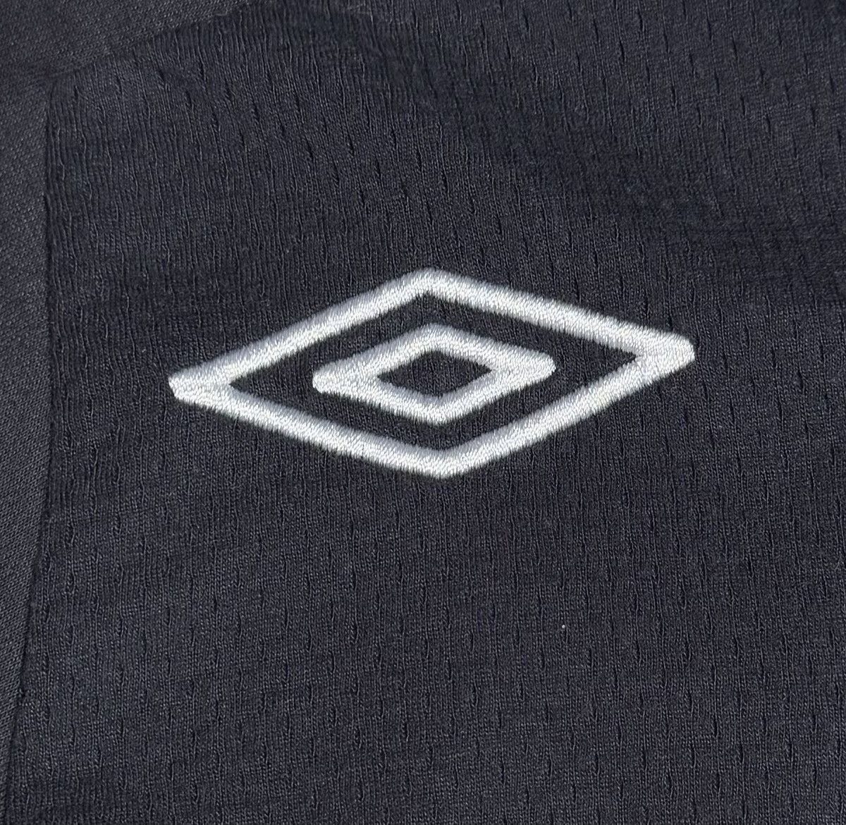 Umbro England 2010 2011 Away Football Shirt Soccer Jersey Umbro Size US S / EU 44-46 / 1 - 5 Thumbnail