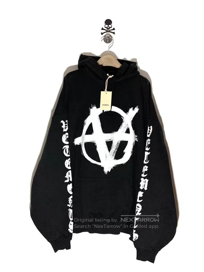 Vetements Vetements Hoodie Size US S / EU 44-46 / 1 - 1 Thumbnail