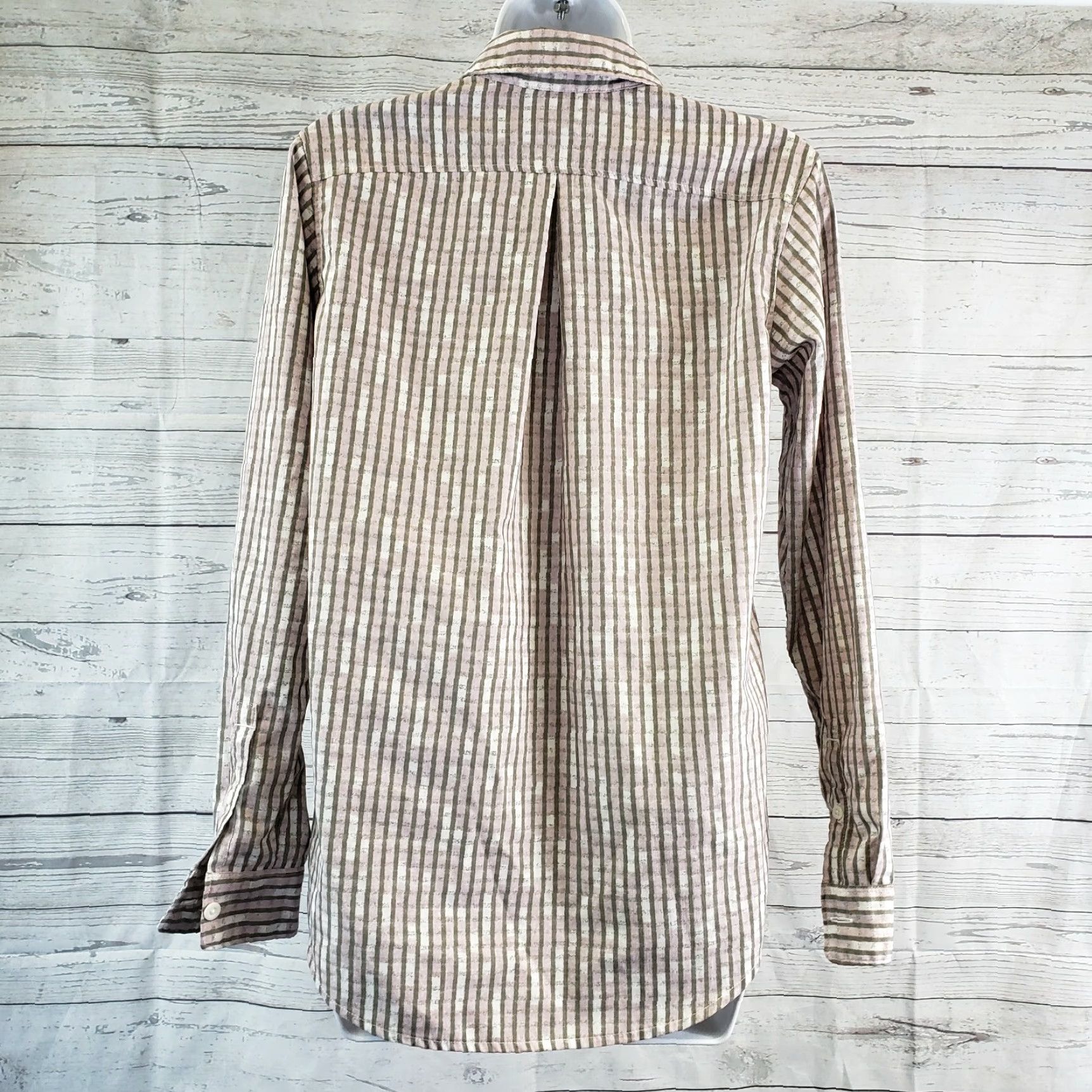 Vintage REI Womens Shirt XS Pink Striped Button Front Long Sleeve Polyester Casual Basic Shirt Womens XS Pink Striped Button-Up Holiday 90s? Size XS / US 0-2 / IT 36-38 - 4 Thumbnail