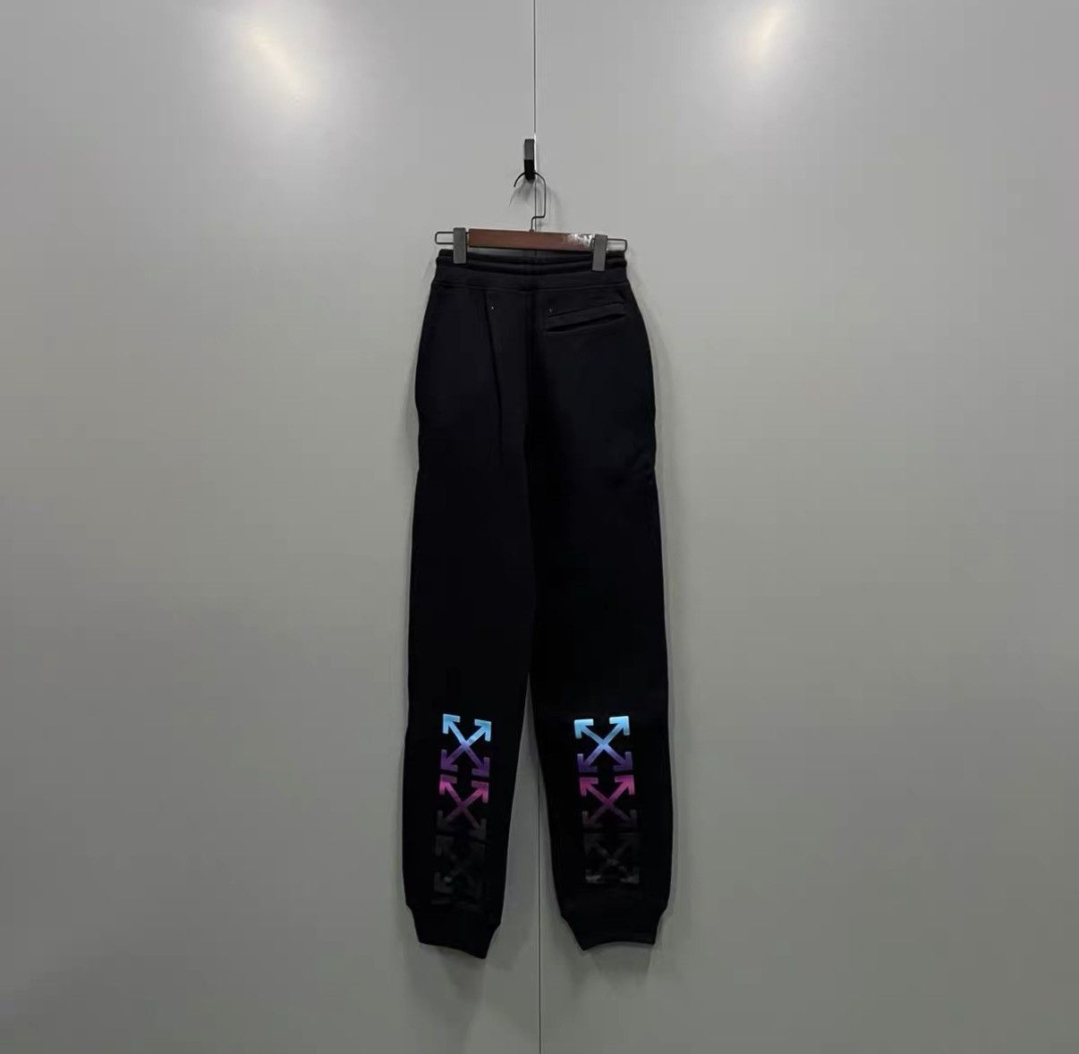 Off-White OFF-WHITE OW Colorful Arrow Print Sweatpants J41 Size US 30 / EU 46 - 2 Thumbnail