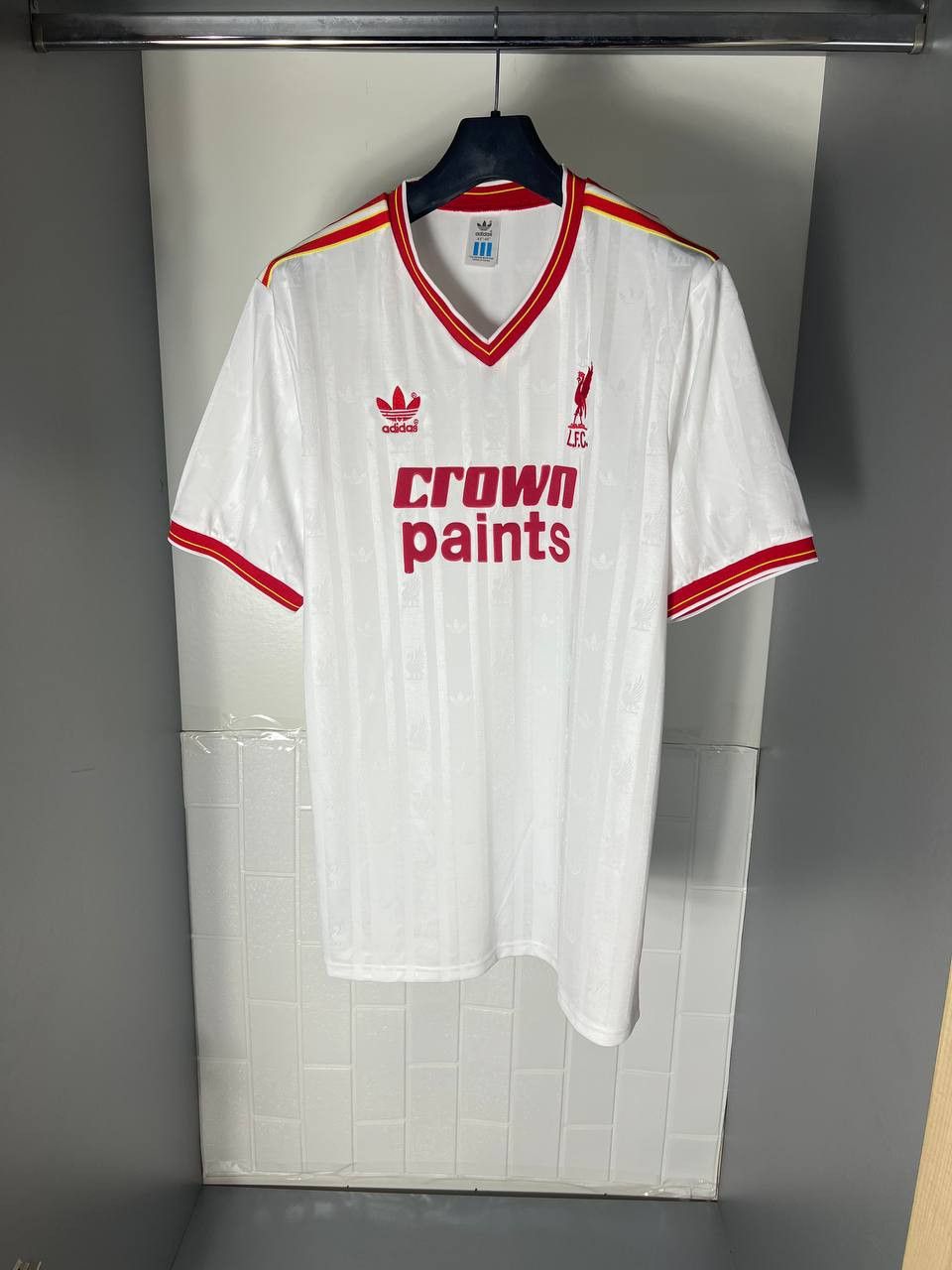 Vintage VERY RARE ADIDAS FC LIVERPOOL ENGLAND SOCCER JERSEY RETRO Size US M / EU 48-50 / 2 - 2 Thumbnail