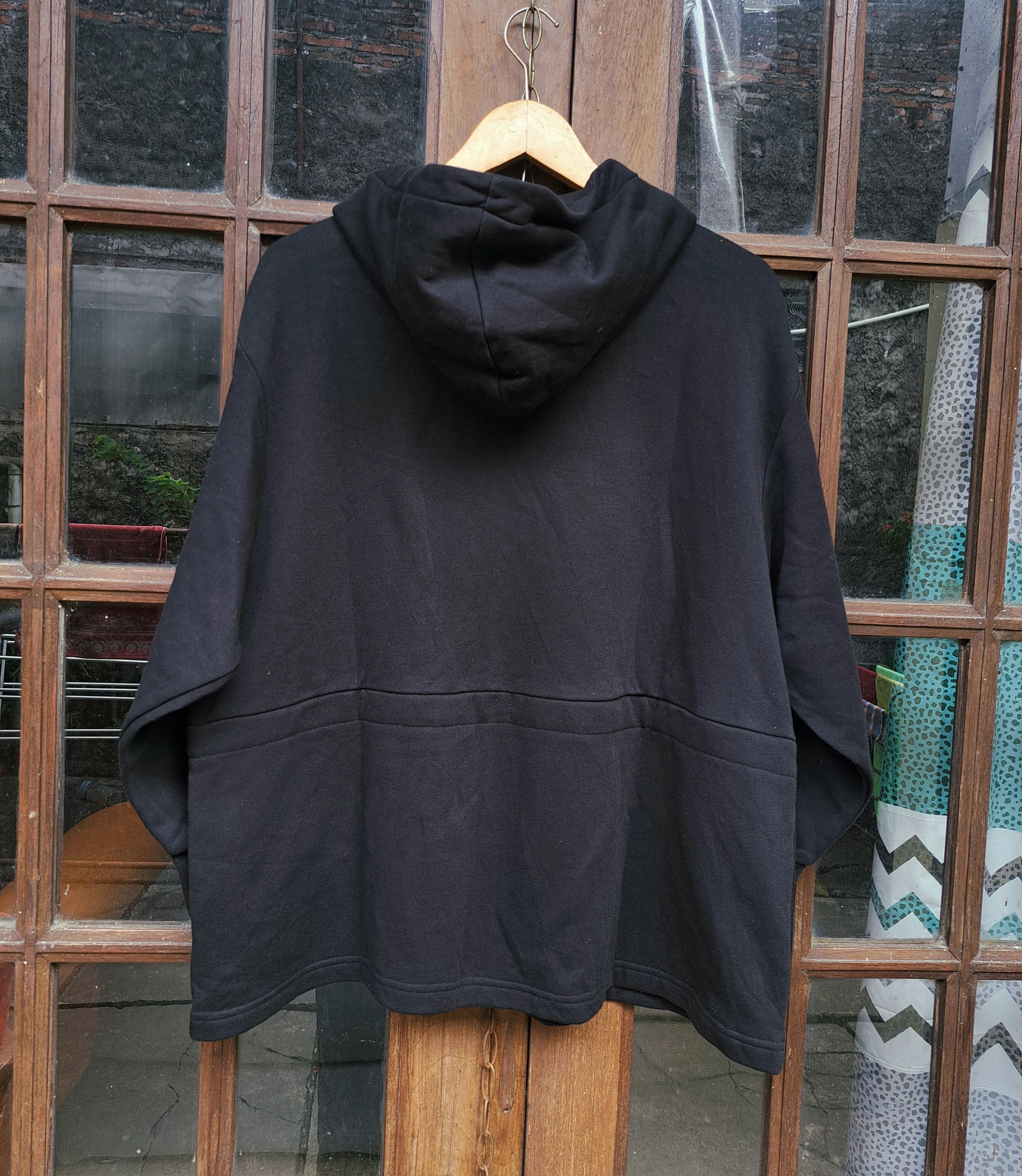 GU × Undercover GU x Undercover Pullover Hoodie Flower Size Medium Size M / US 6-8 / IT 42-44 - 4 Thumbnail