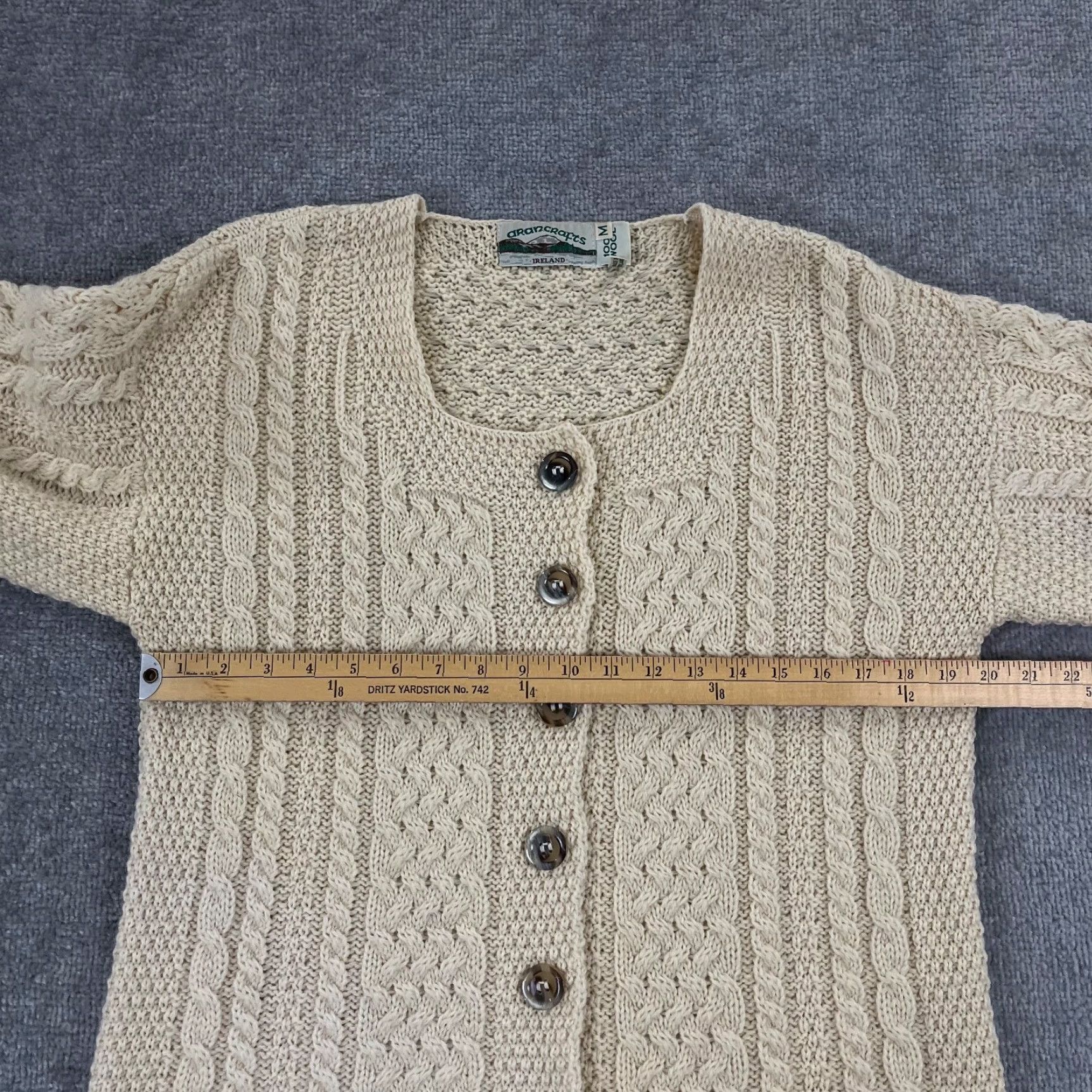 Vintage VINTAGE Aran Crafts Sweater Womens Medium Brown Wool Cable Knit Square Neck Cardigan Size M / US 6-8 / IT 42-44 - 4 Thumbnail
