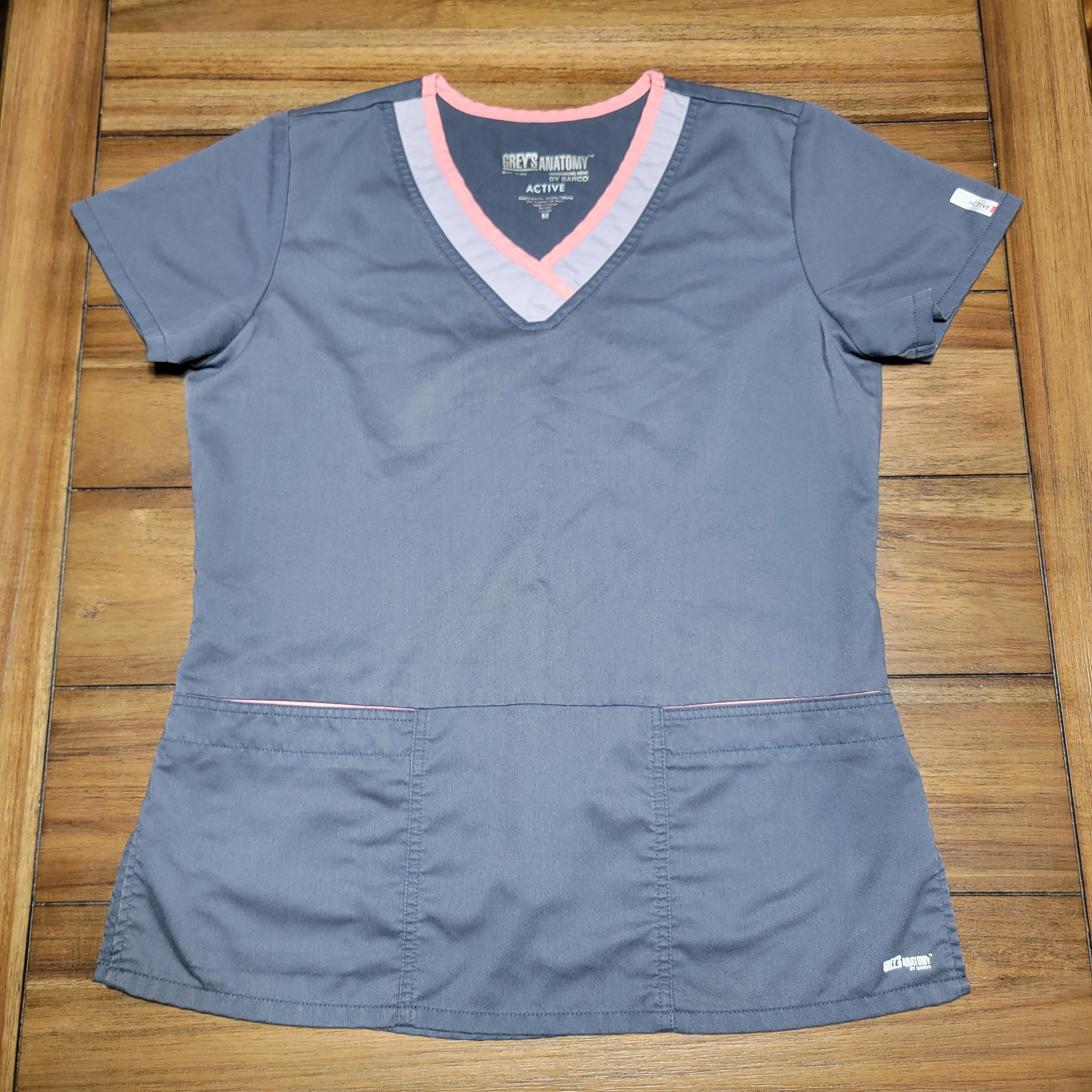 Other Grey's Anatomy Active Fitted Scrub Top - Size Medium Size M / US 6-8 / IT 42-44 - 1 Thumbnail
