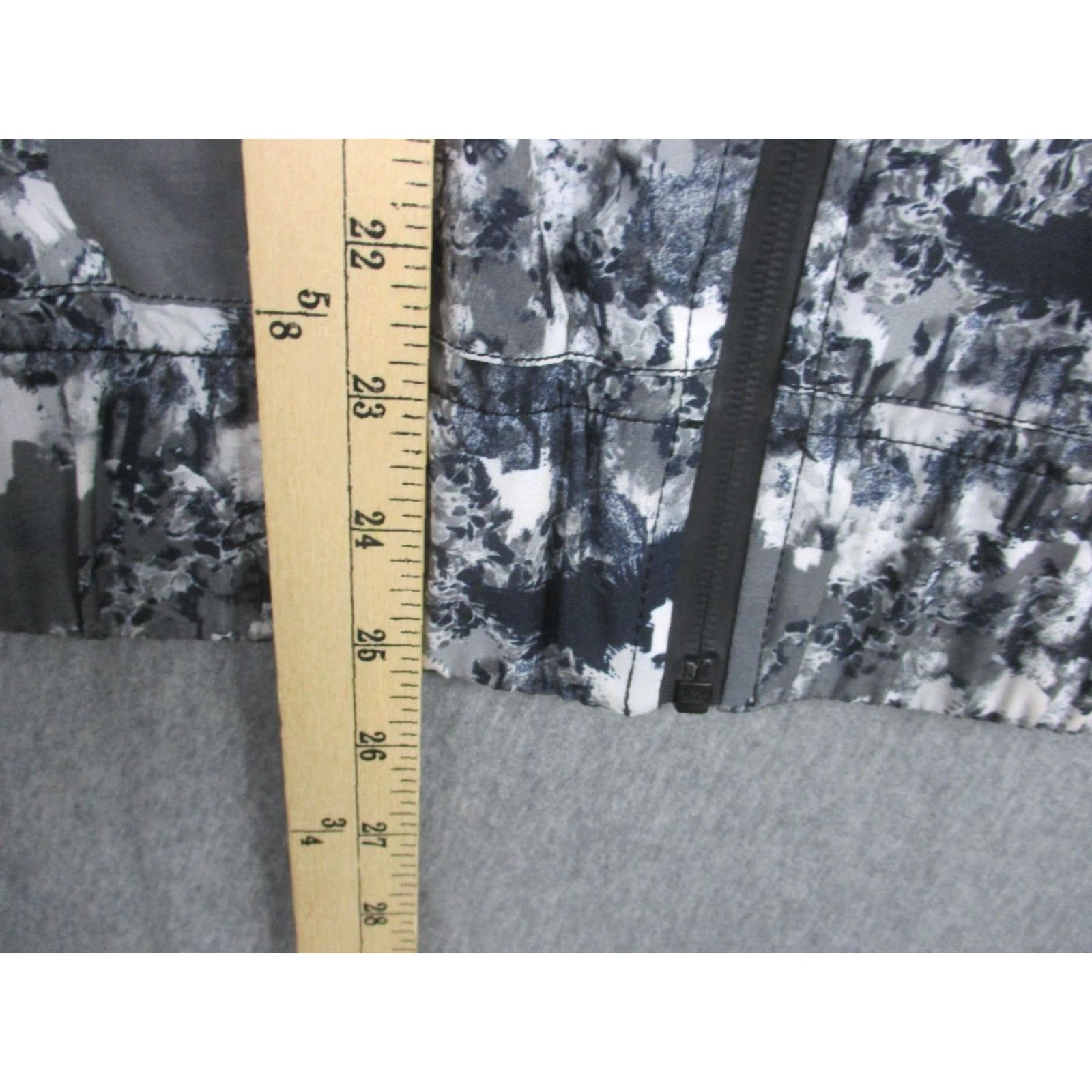 Hunter Hunter for Target Jacket Womens Small Gray Black Camo Hooded Windbreaker Size S / US 4 / IT 40 - 4 Thumbnail