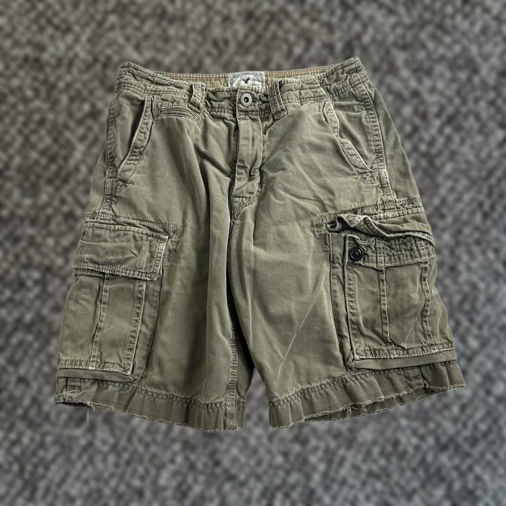 American Eagle Outfitters VINTAGE American Eagle Shorts Mens 30 Green Cargo 10" Classic Baggy Military Twill VTG Size US 30 / EU 46 - 1 Thumbnail