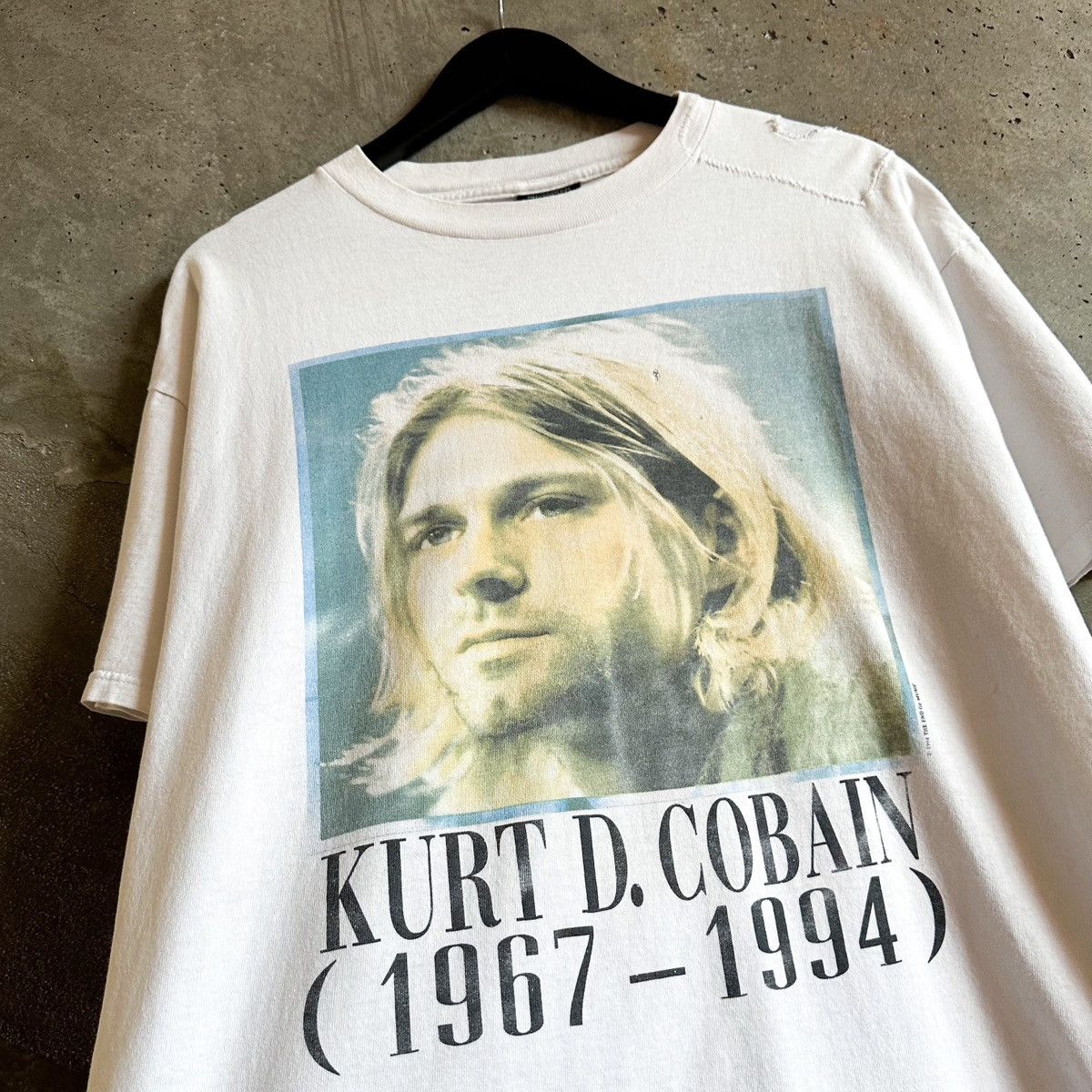 Band Tees 90’s Kurt Cobain Memorial Portrait “End Of Music” T-Shirt Size US XL / EU 56 / 4 - 2 Thumbnail