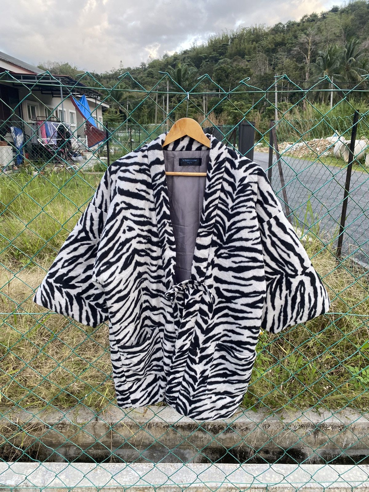 Japanese Brand Ichimonme Zebra Kimono Size US L / EU 52-54 / 3 - 1 Thumbnail