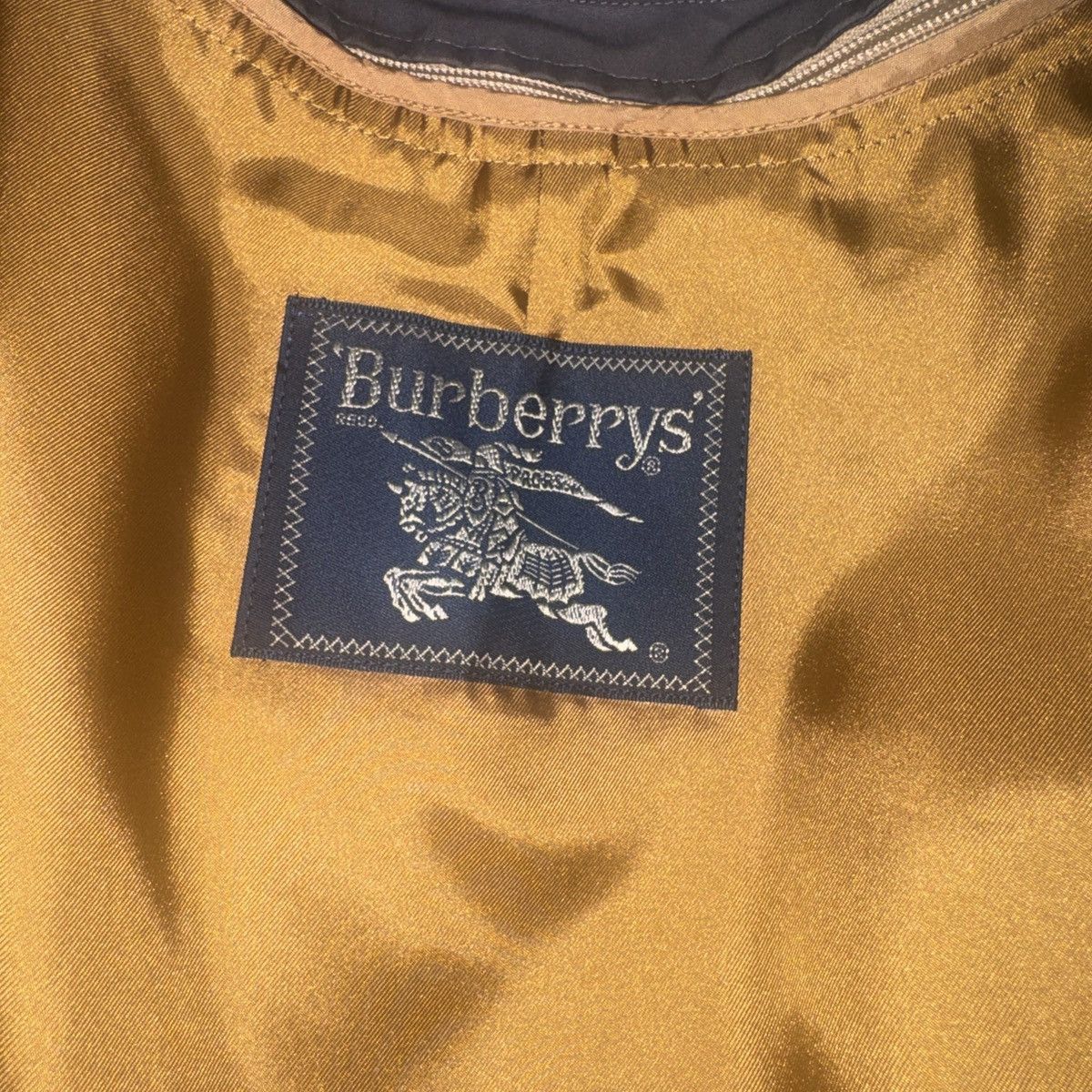 Burberry Vintage grey Burberry trench with gorgeous lining Size US XL / EU 56 / 4 - 7 Thumbnail
