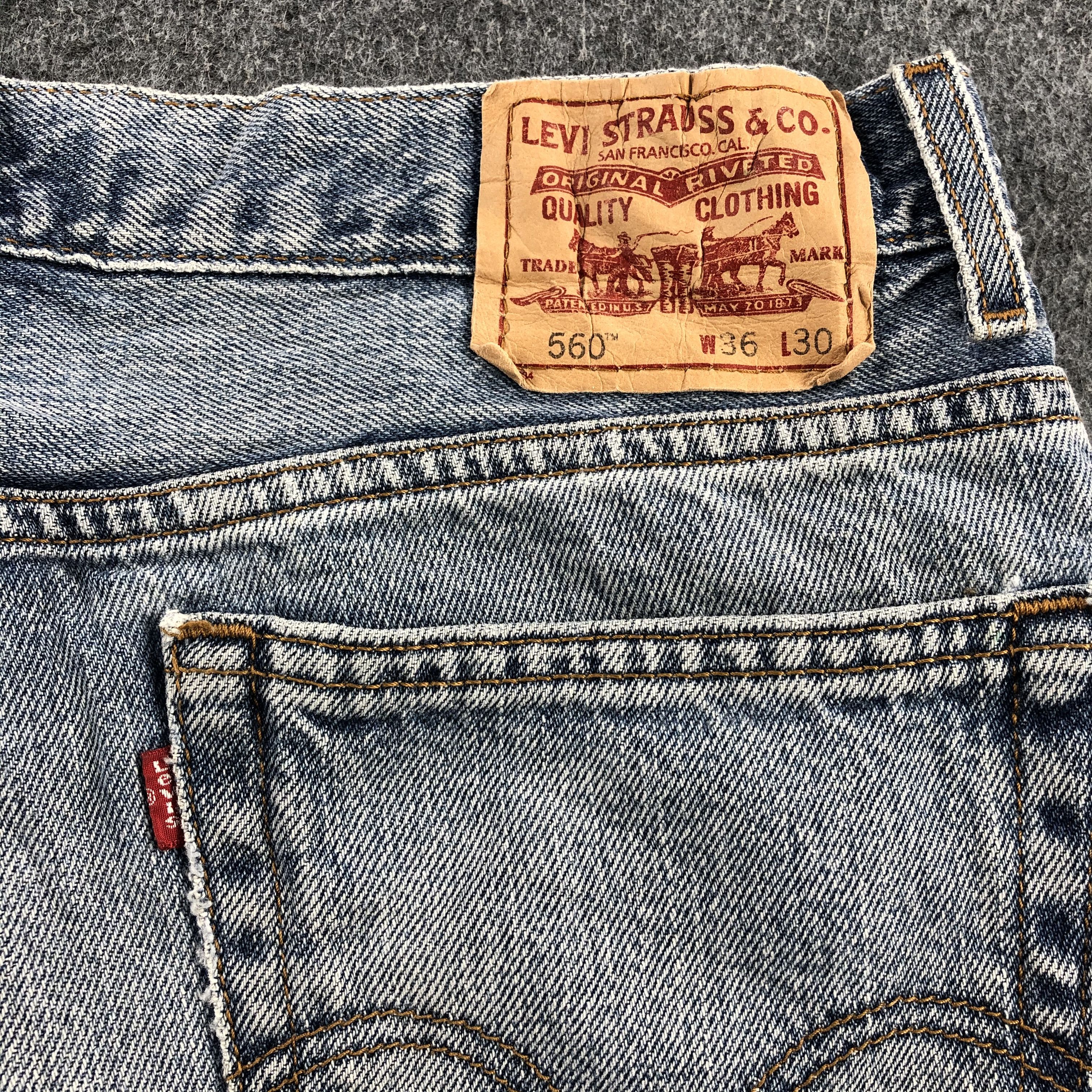 Levi's Light Washed Vintage Levis 560 Jeans Distressed Denim-J1041 Size US 35 - 5 Thumbnail