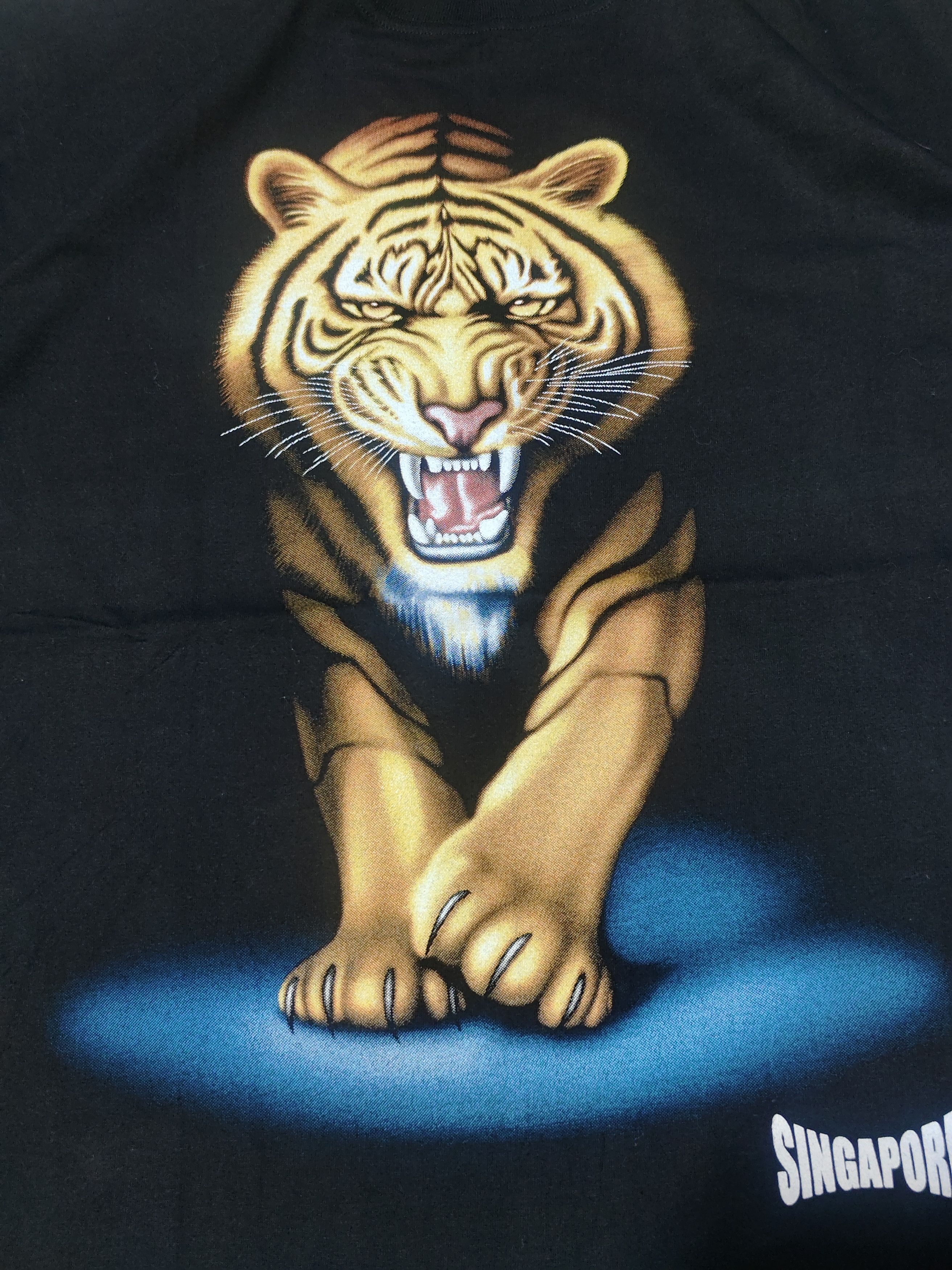 Other Red Rock of the tshirt black size L Size US L / EU 52-54 / 3 - 3 Thumbnail