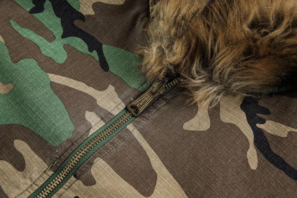 Japanese Brand Reversible Camouflage Fur Hooded Jacket, Military Style Size US L / EU 52-54 / 3 - 5 Thumbnail