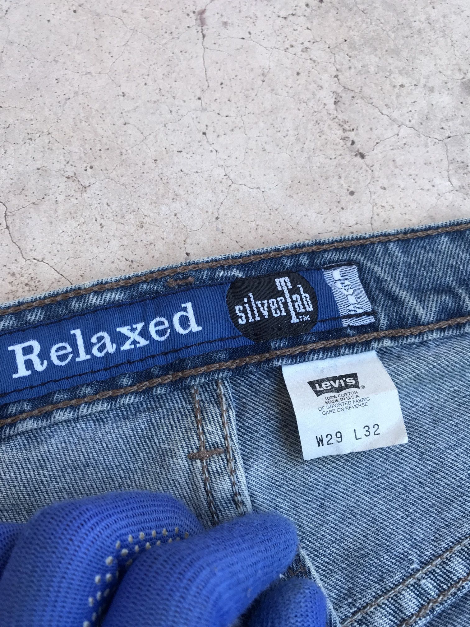 Levi's × Vintage Vintage Silvertab 90s Levis relaxed fit dirty bluewash W29 Size US 29 - 9 Thumbnail