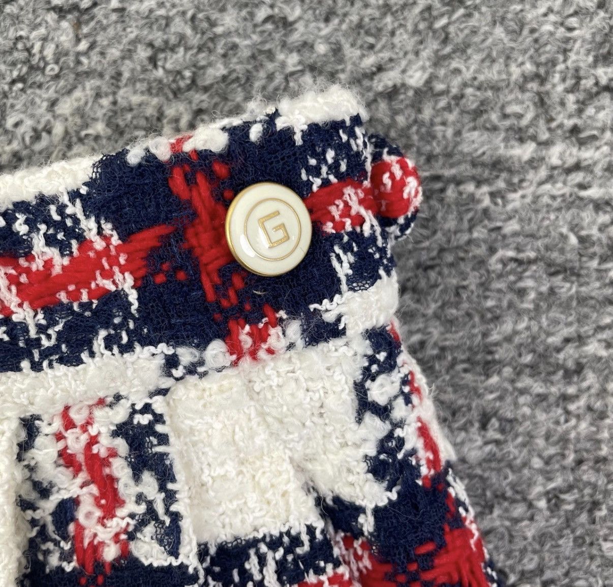 Gucci Gucci Red and White Plaid Woven Shorts K12 Size 25" / US 0 / IT 36 - 4 Thumbnail