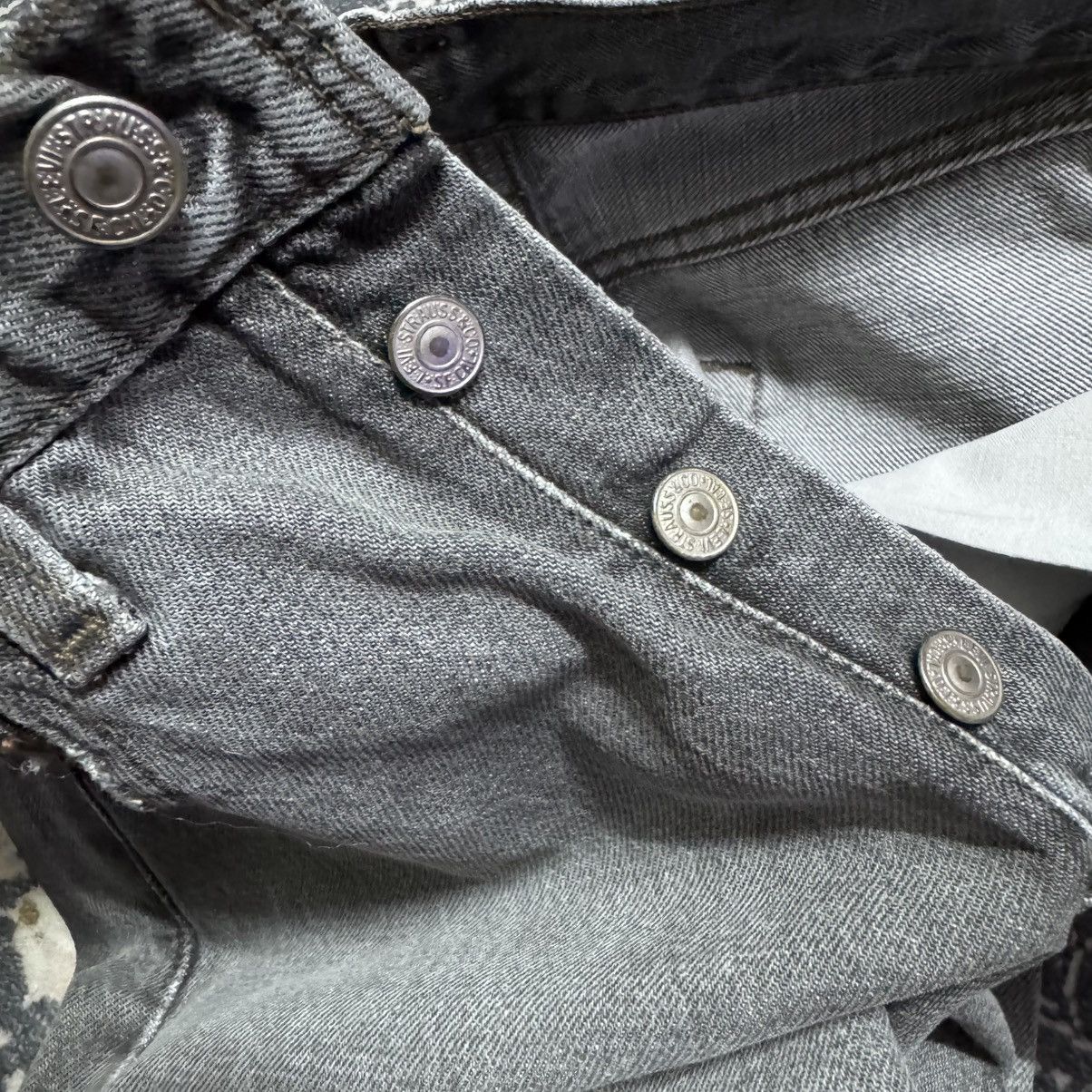 Levi's Vintage Levis 501 Charcoal Jeans Size 26" / US 2 / IT 38 - 18 Thumbnail