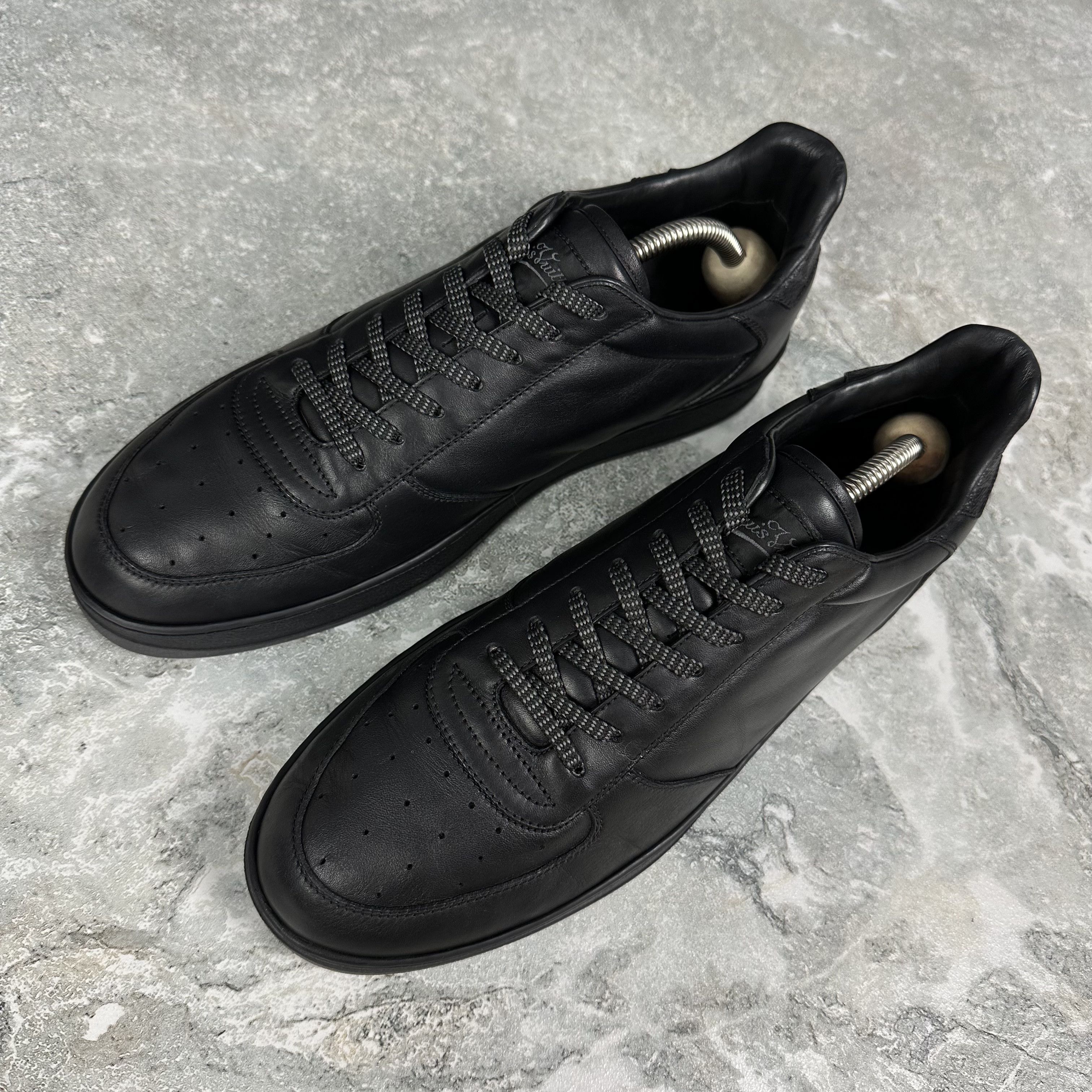 Louis Vuitton Louis Vuitton Rivoli Sneaker Leather Monogram Canva Size US 8.5 / EU 41-42 - 5 Thumbnail