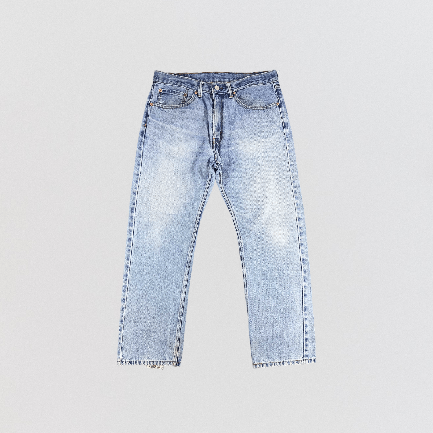 image of Vintage Light Wash Levis 505 Jeans-Jm1132 in Blue, Men's (Size 35)